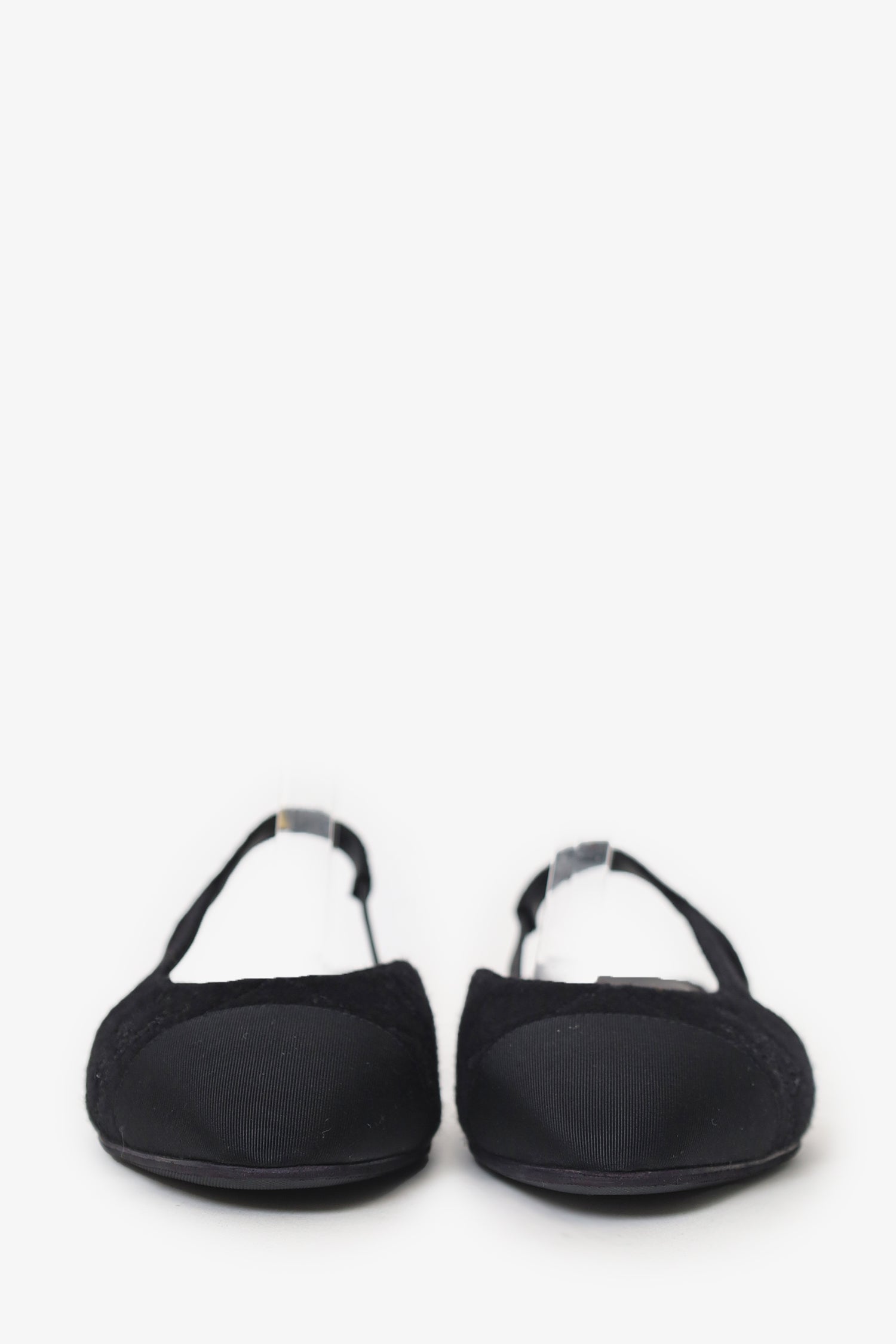 Pre-Loved Chanel™ Black Fabric Cap-Toe Slingback Flats Size 39.5
