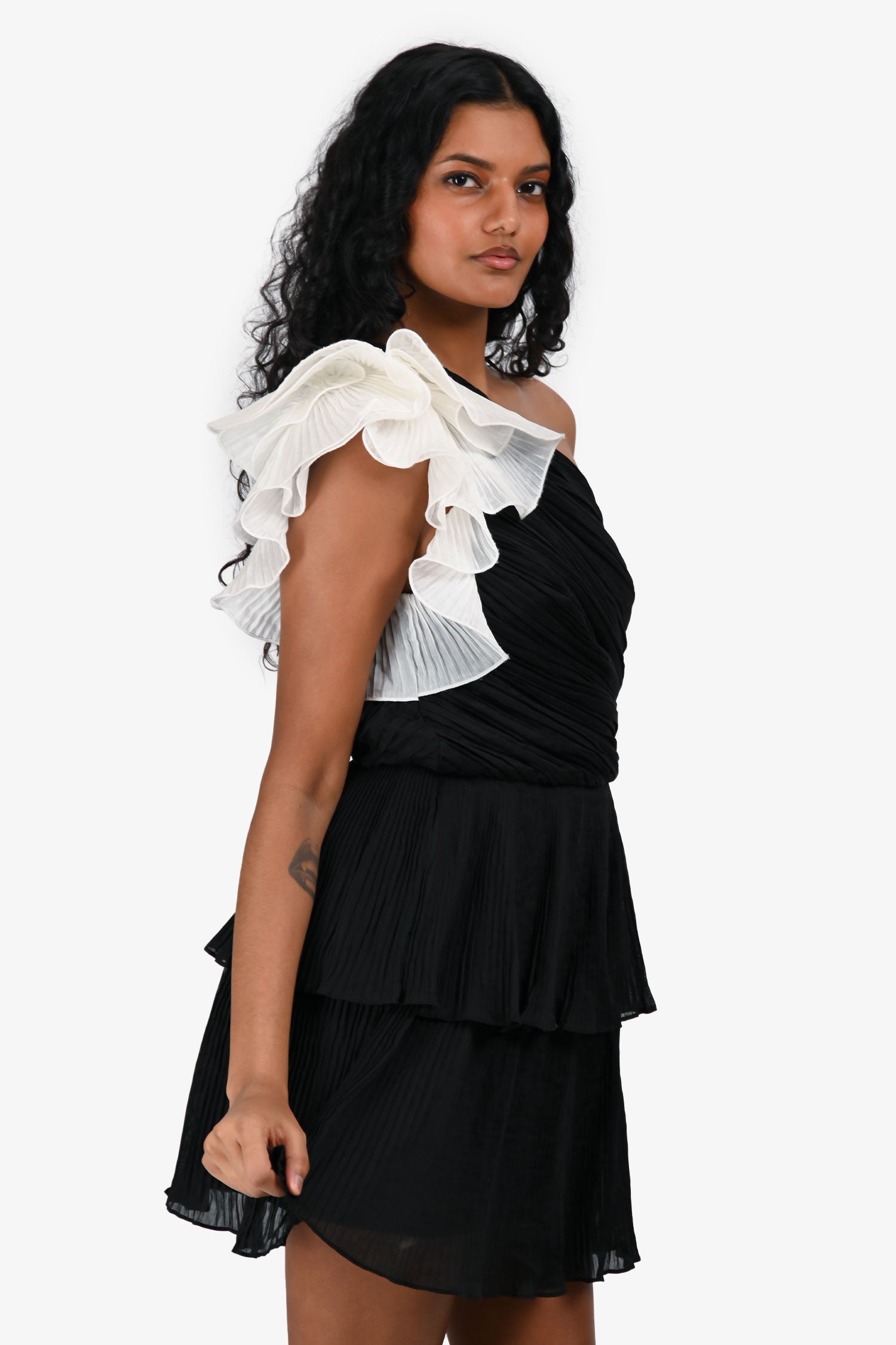 Elliatt Black/White 'Upscale' Ruched Off The Shoulder Mini Dress Size XS