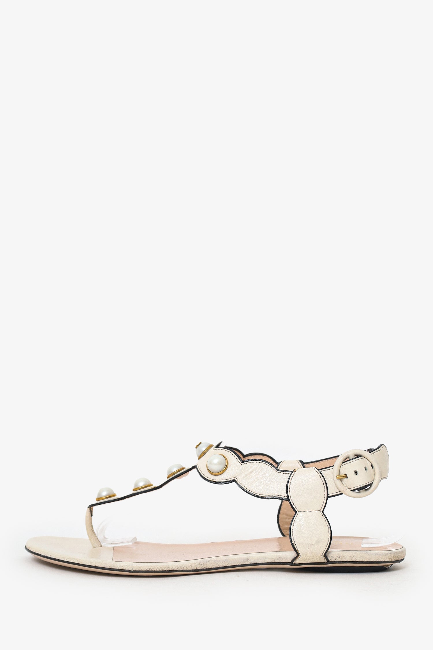 Gucci White Leather Pearl Detail Sandals Size 38.5