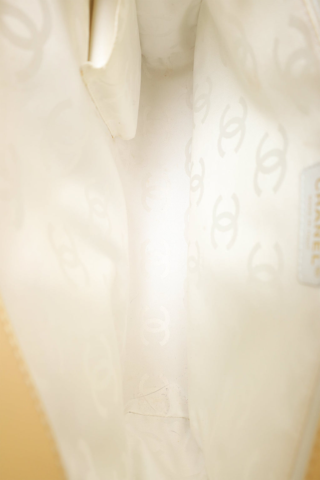 Pre-Loved Chanel™ 2004-05 Beige Leather Wild Stitch Surpique Tote Bag
