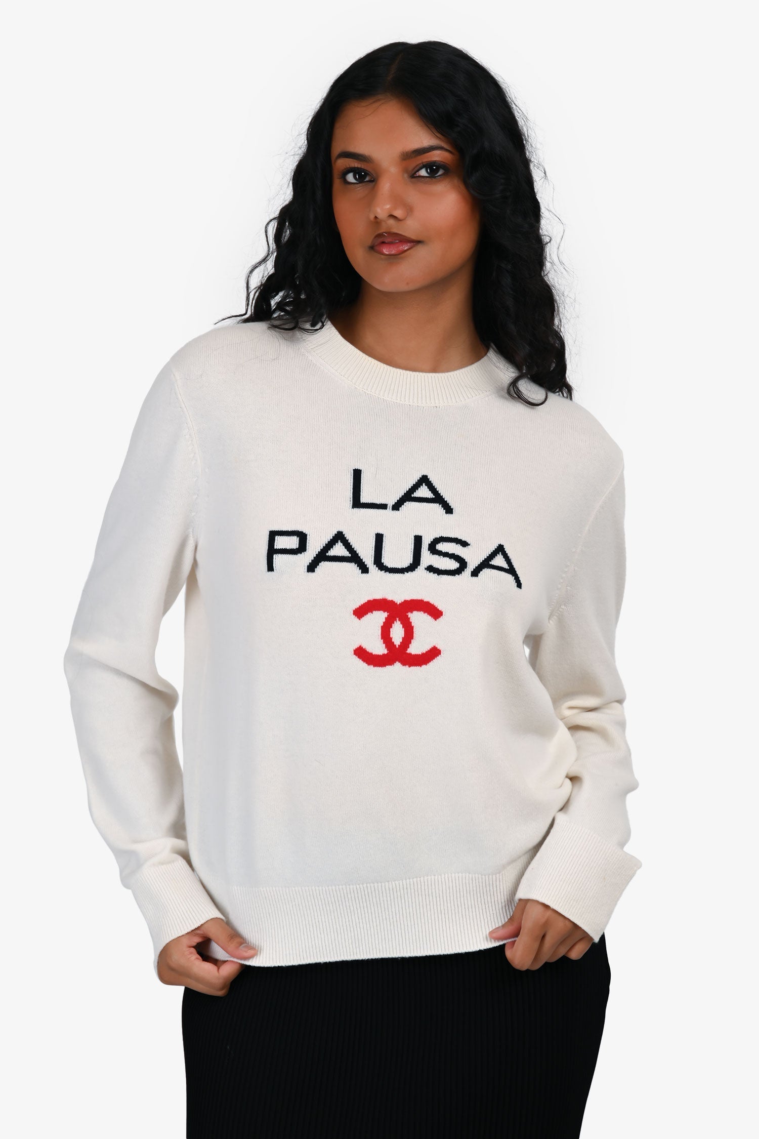 Pre-Loved Chanel™ 2019 Runway Cream Cashmere 'La Pausa CC Logo' Crewneck Sweater Size 40