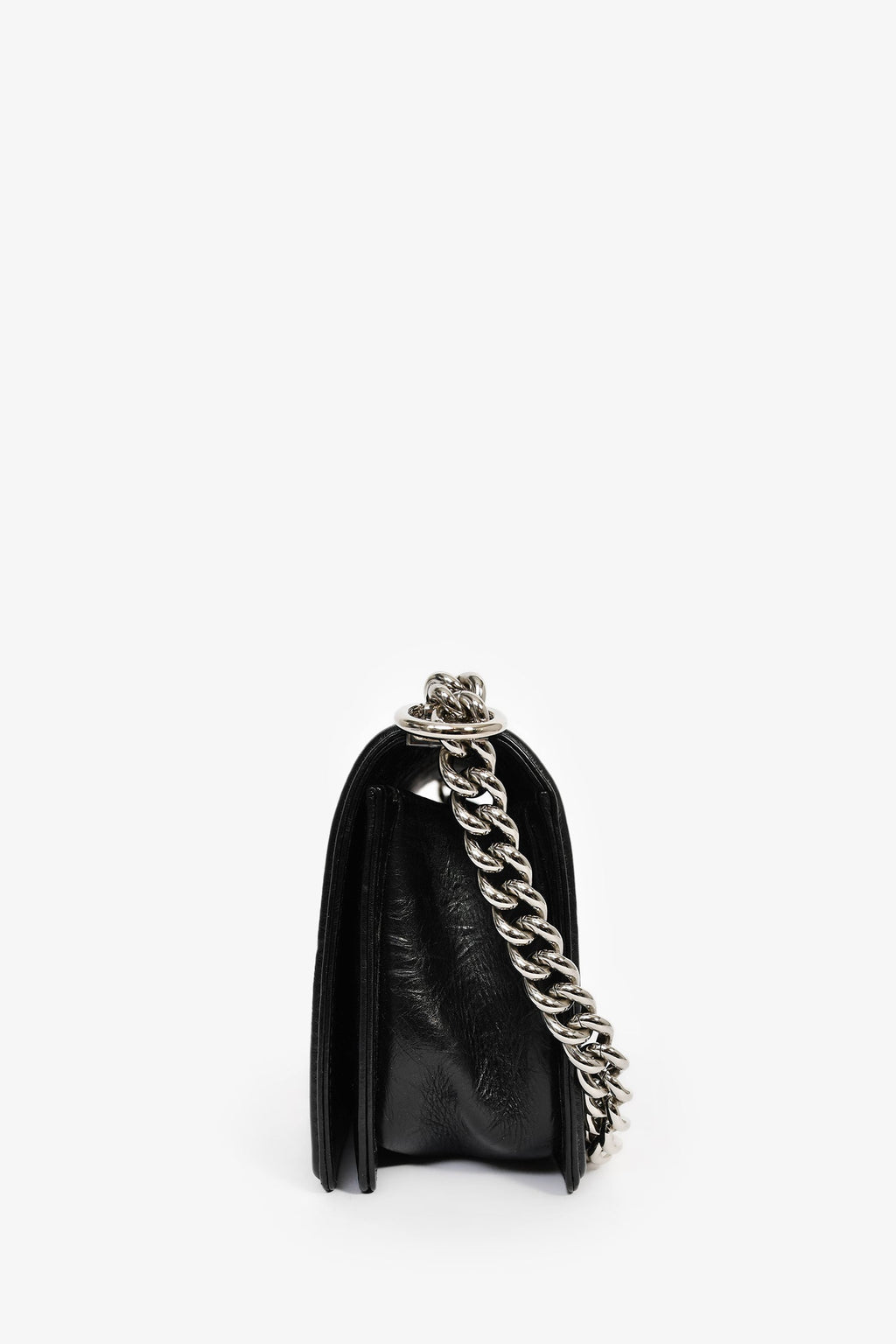 Pre-Loved Chanel™ 2017 Black Leather Chevron Medium Boy Bag