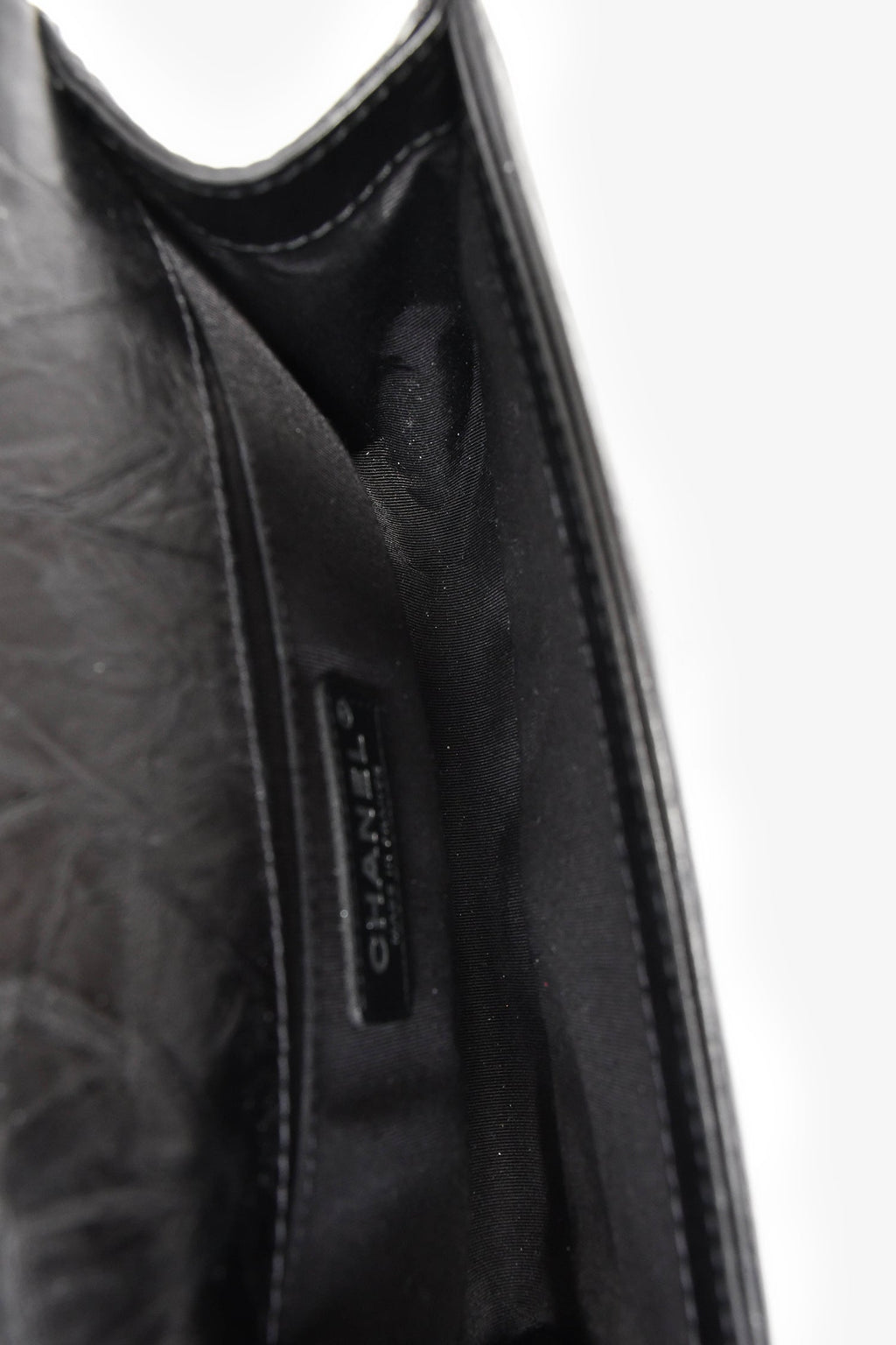 Pre-Loved Chanel™ 2017 Black Leather Chevron Medium Boy Bag