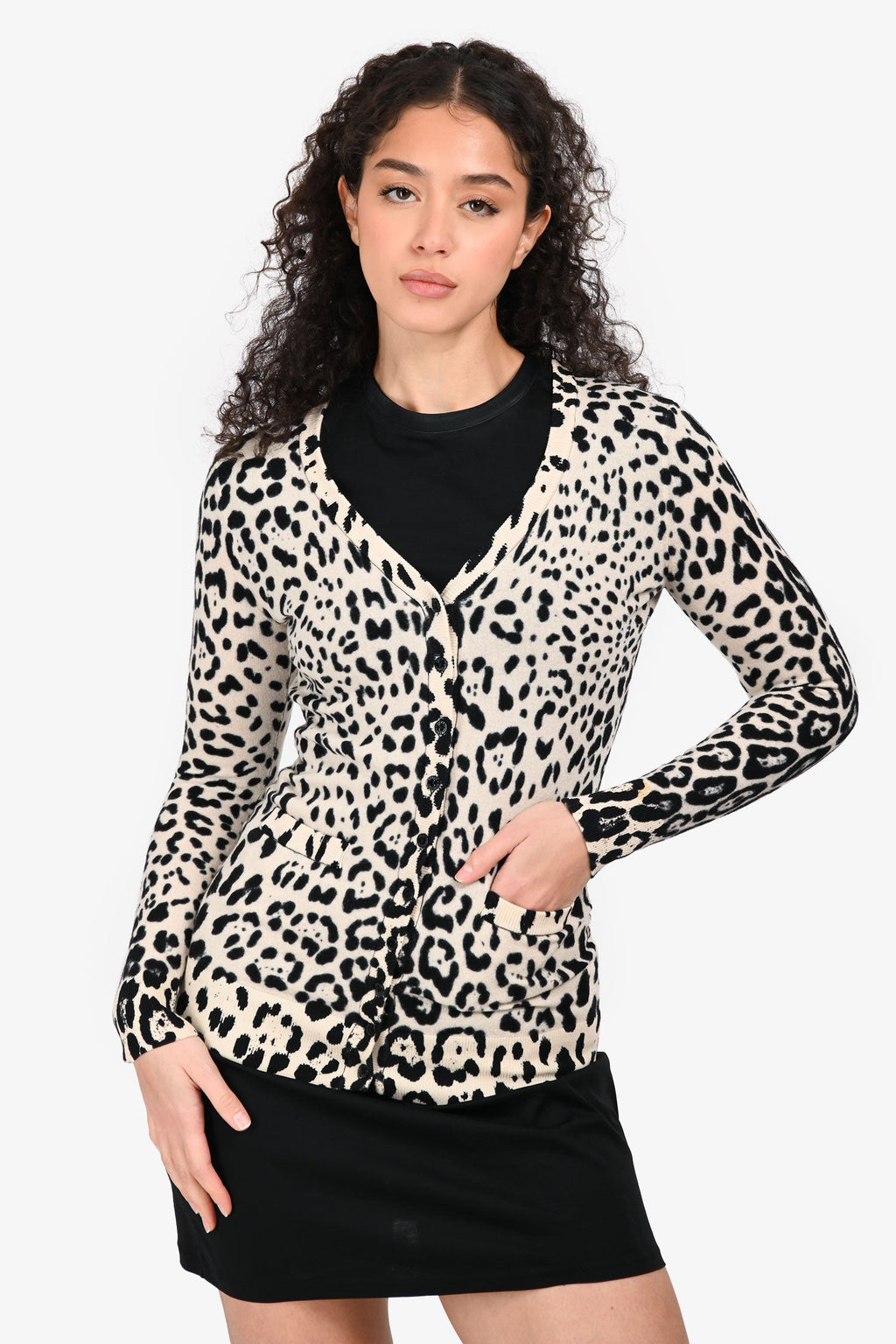 Dolce & Gabbana Cream/Black Wool Leopard Print igan Size 38