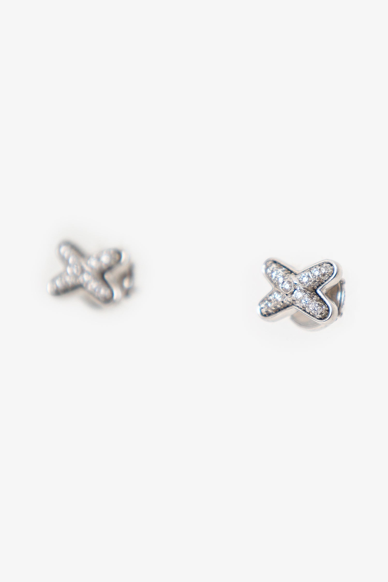 Chaumet White Gold Diamond Pavé Jeux de Liens Earrings