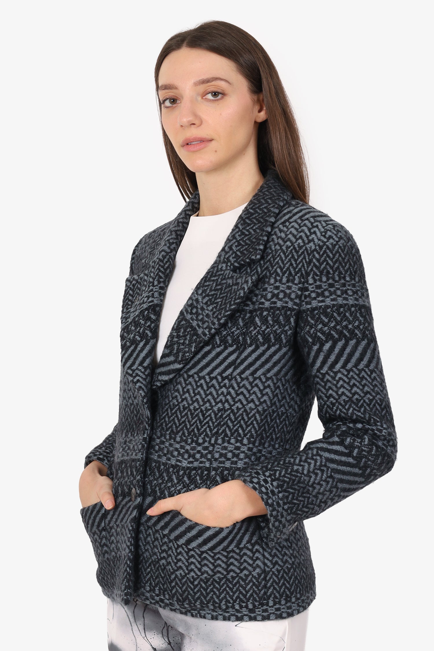 Pre-Loved Chanel™ Grey/Black Wool Knit Jacket Size 40