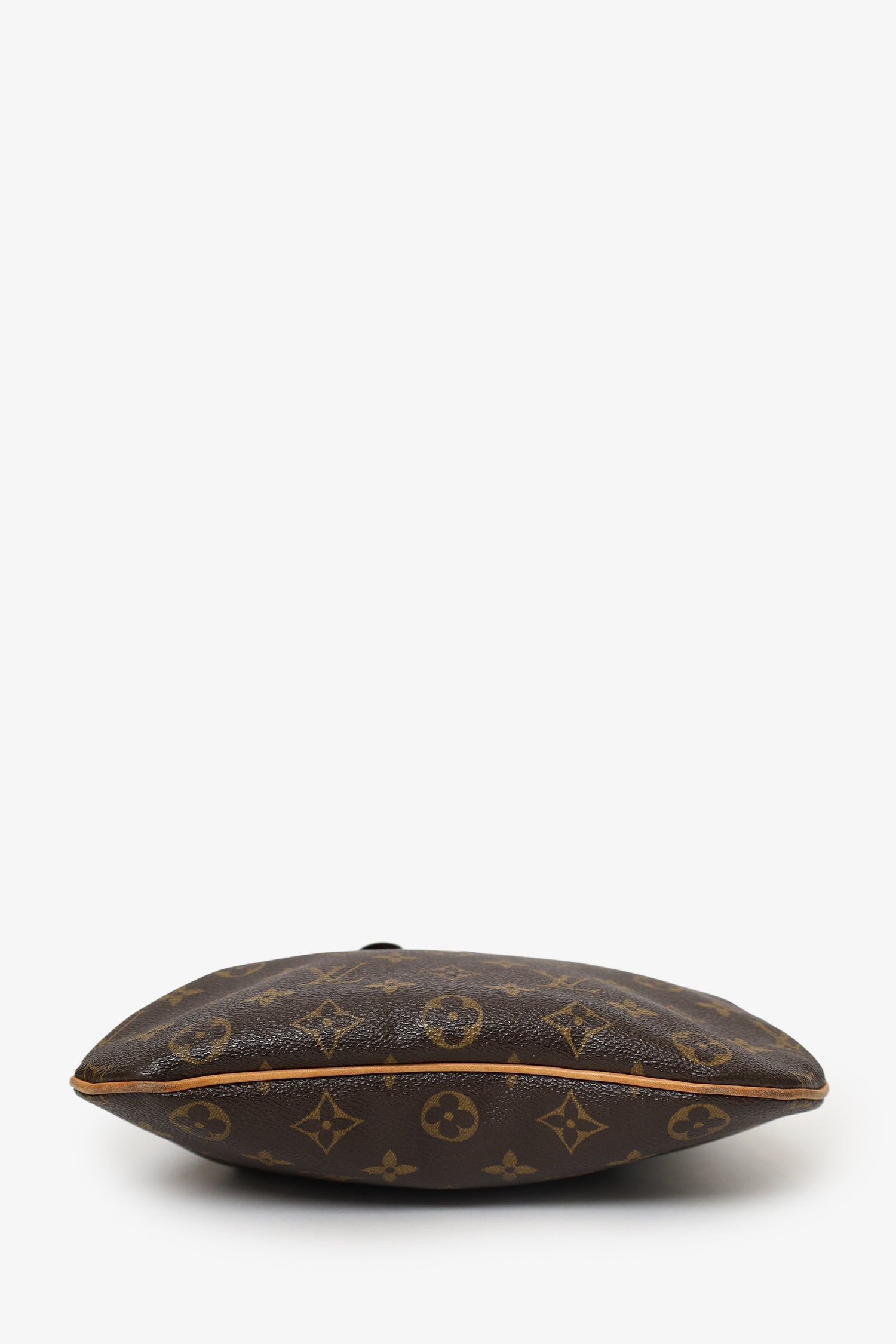 Louis Vuitton 2005 Monogram Bosphore Pochette Crossbody