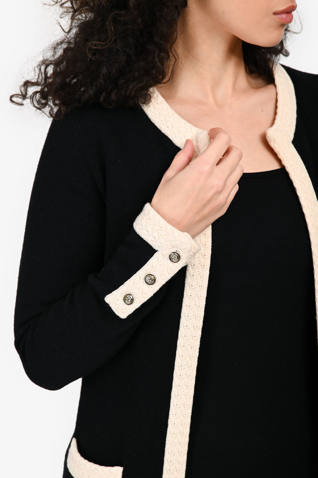Pre-Loved Chanel™ 2004 Black/Cream Cashmere Long Open igan Size 36