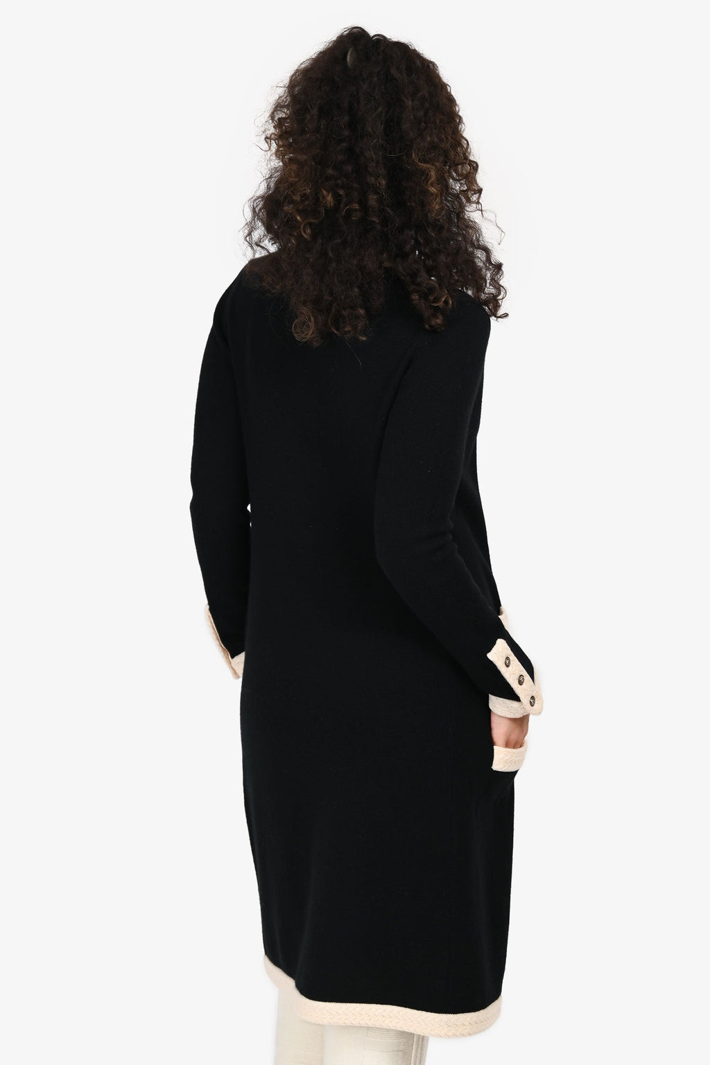 Pre-Loved Chanel™ 2004 Black/Cream Cashmere Long Open igan Size 36