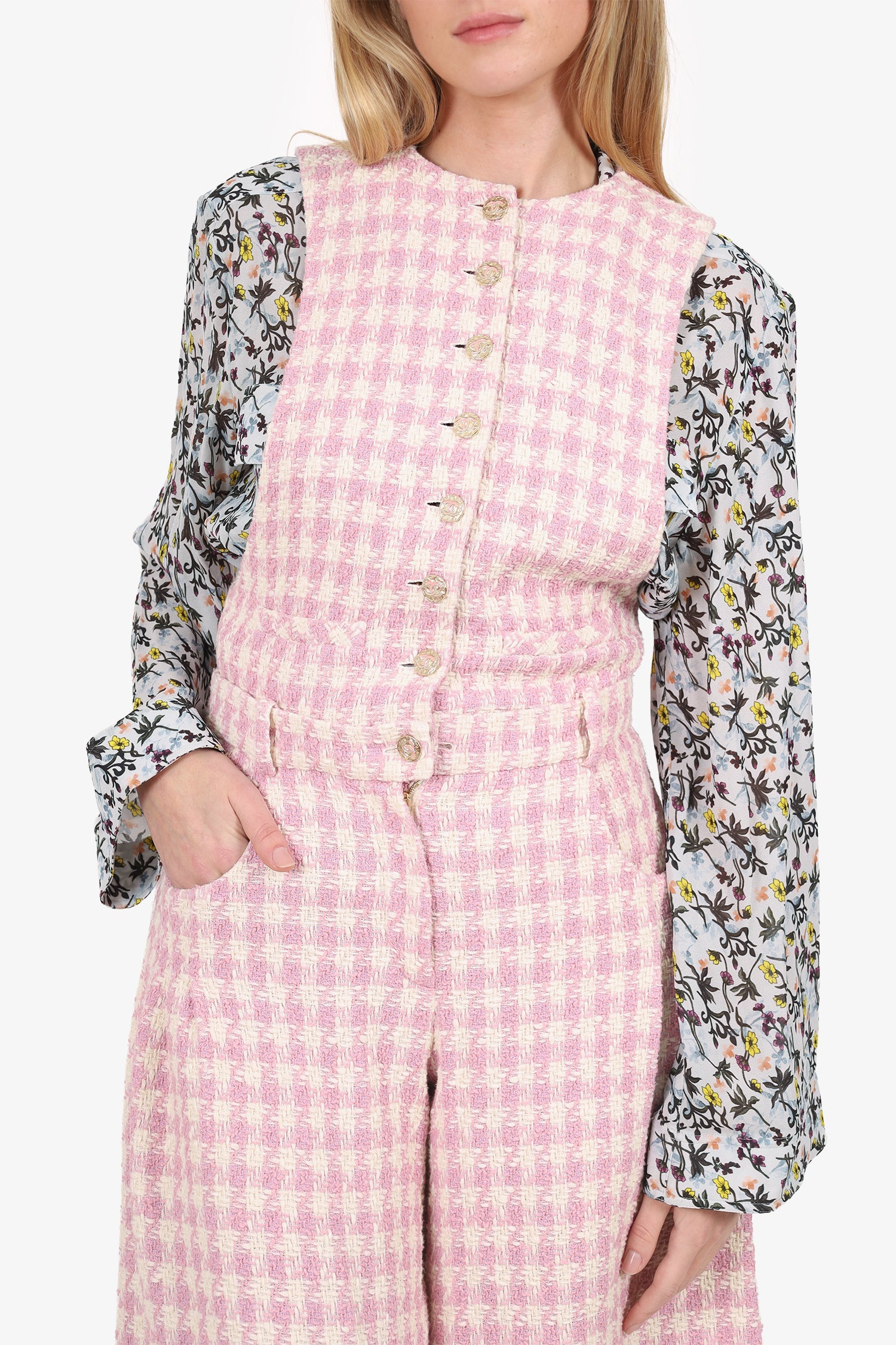 Pre-Loved Chanel™ 23SS Pink/White Tweed Plaid Sleeveless Jumpsuit Size 36