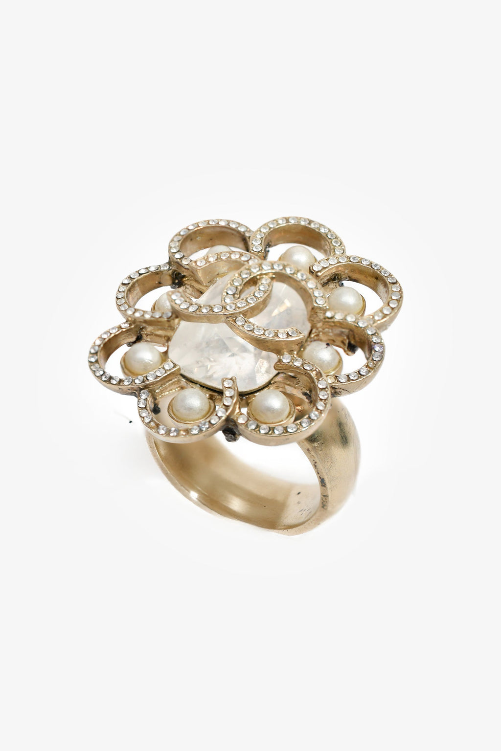 Pre-Loved Chanel™ 2019 Gold Tone CC Logo Ring