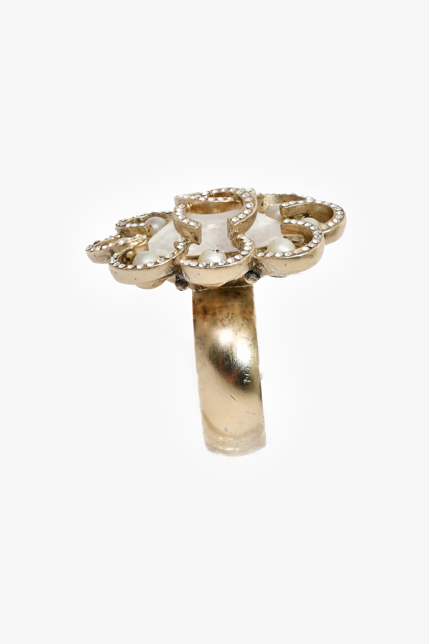 Pre-Loved Chanel™ 2019 Gold Tone CC Logo Ring