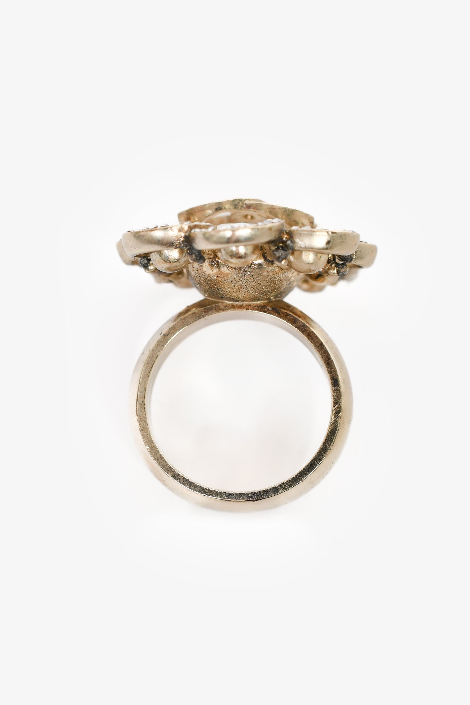 Pre-Loved Chanel™ 2019 Gold Tone CC Logo Ring