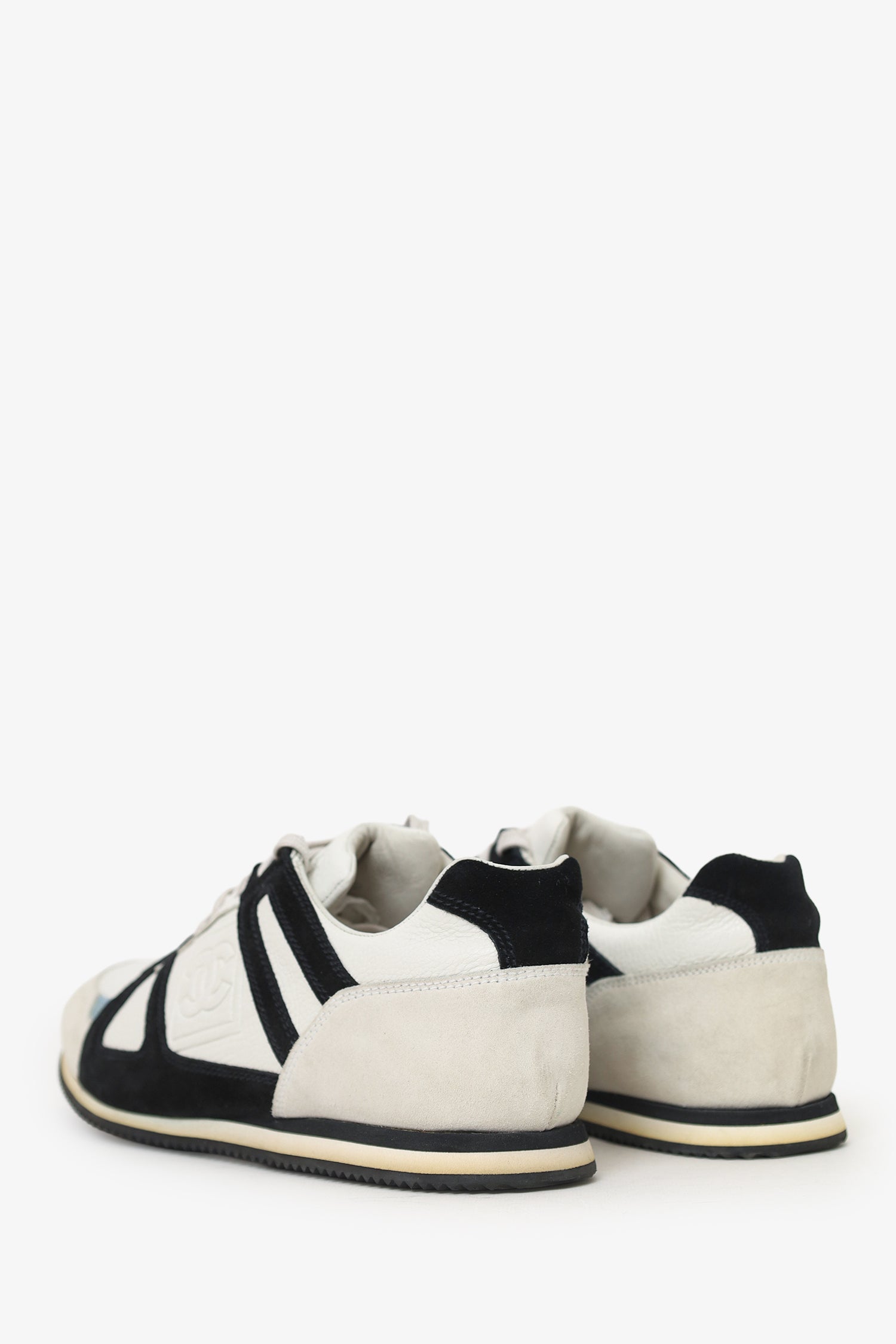 Pre-Loved Chanel™ White/Blue Leather Sneakers Size 39