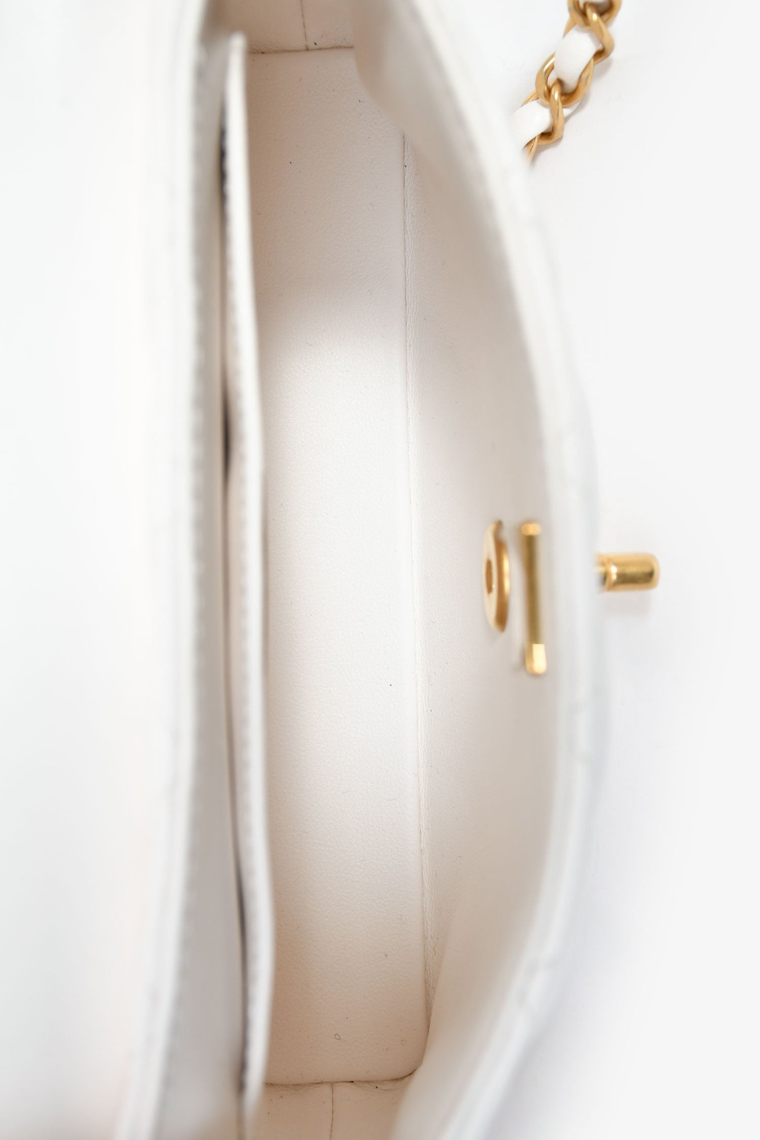 Pre-Loved Chanel™ 2025 White Lambskin Mini Rectangle Top Handle