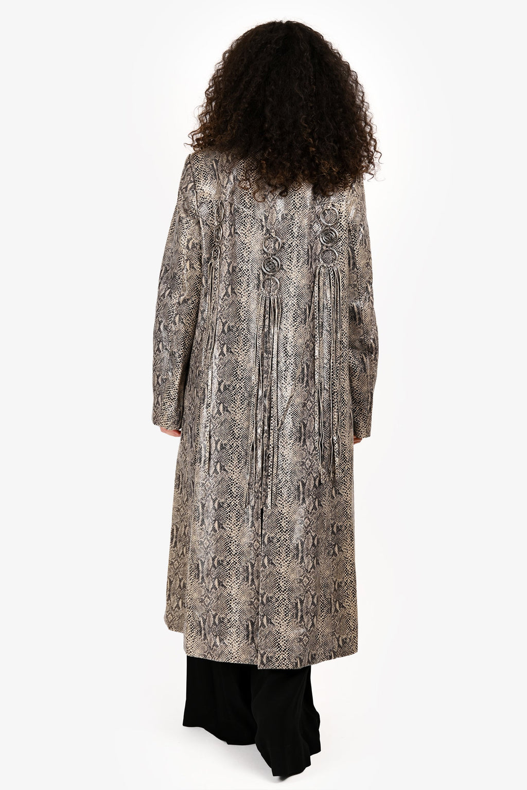 Gucci 2020 Grey Python Print Fringe Trim Trench Coat Size 44