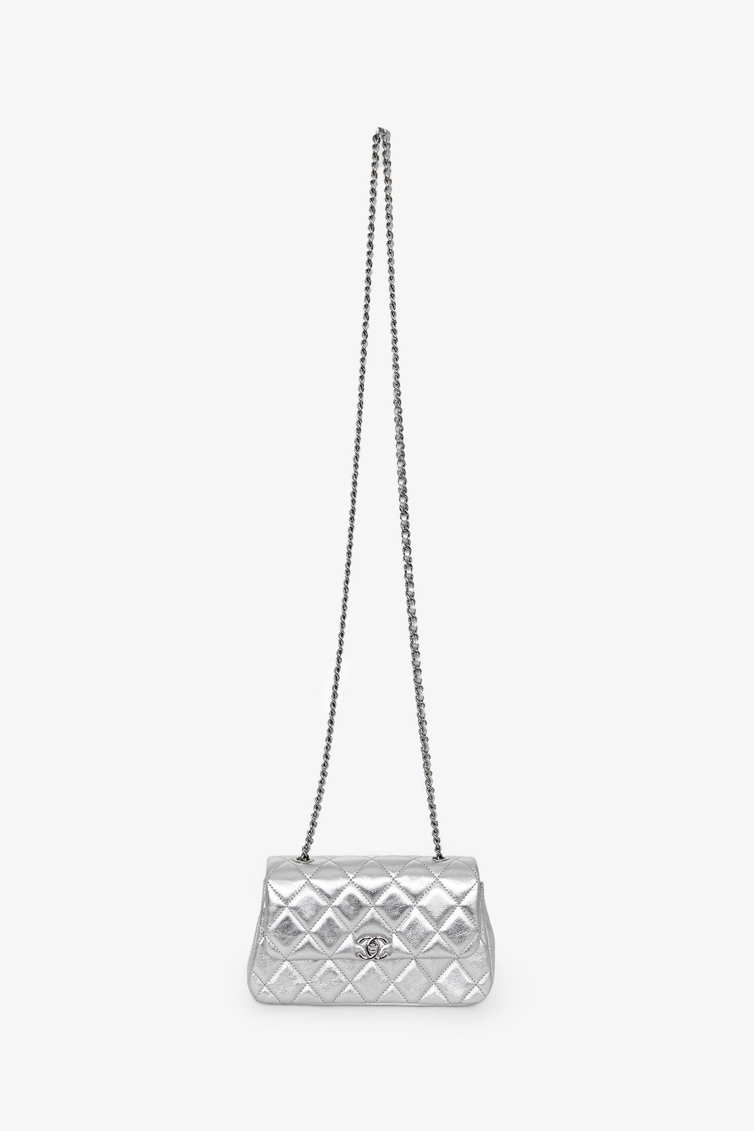 Pre-Loved Chanel™ 2025 Silver Leather Quilted 'O' Phone Holder with Chain