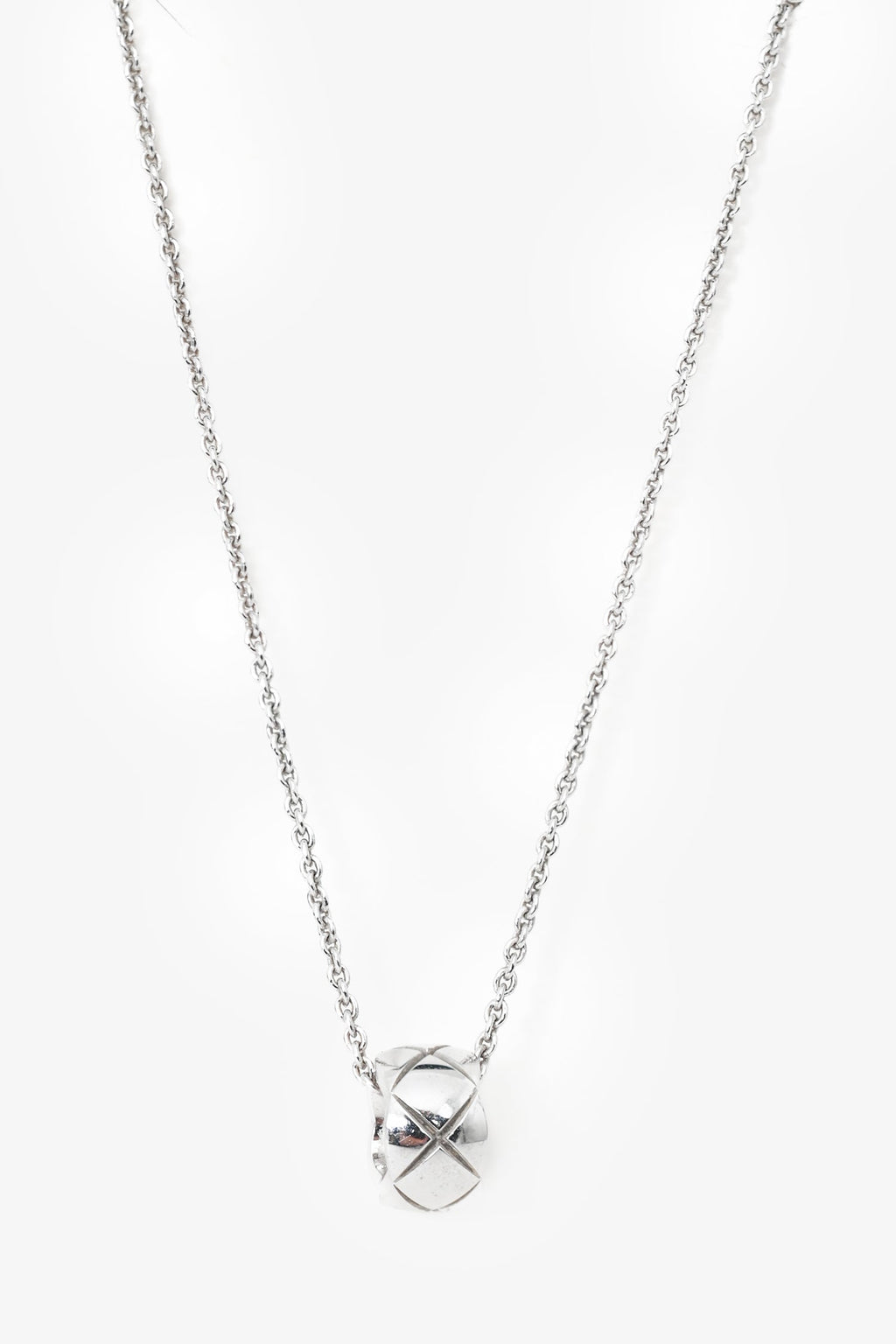 Pre-Loved Chanel™ 18K White Gold Small Model Coco Crush Quilted Pendant Necklace