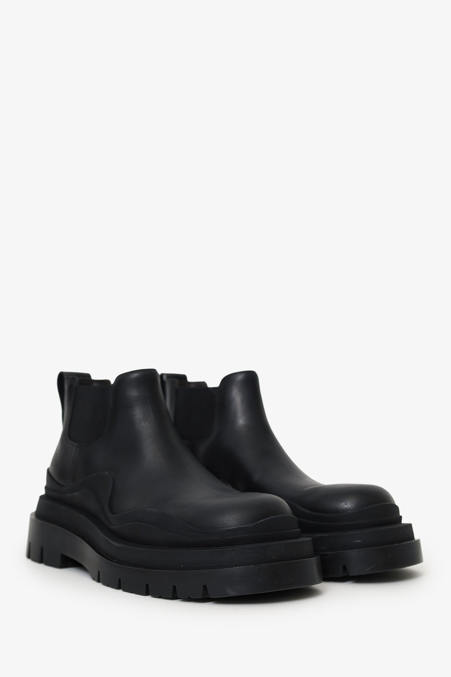Bottega Veneta Black Leather Tire Chelsea Boots Size 38