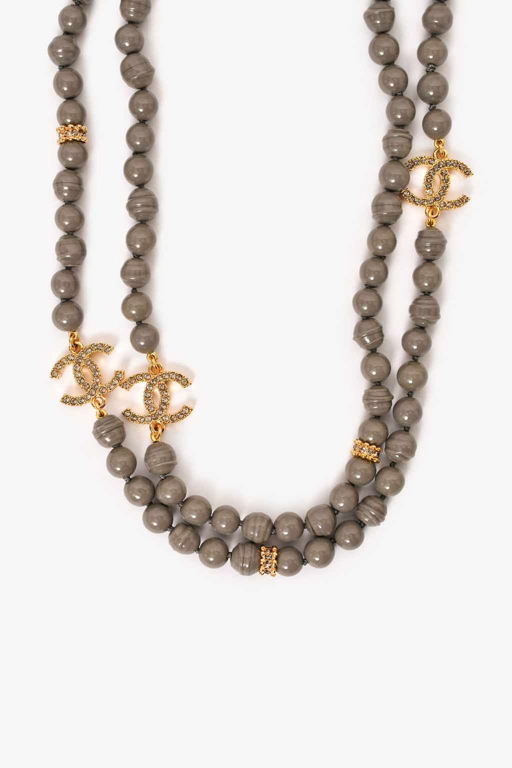 Pre-Loved Chanel™ 2024 Grey Gold Tone Faux Pearls/Strass CC Logo Long Necklace