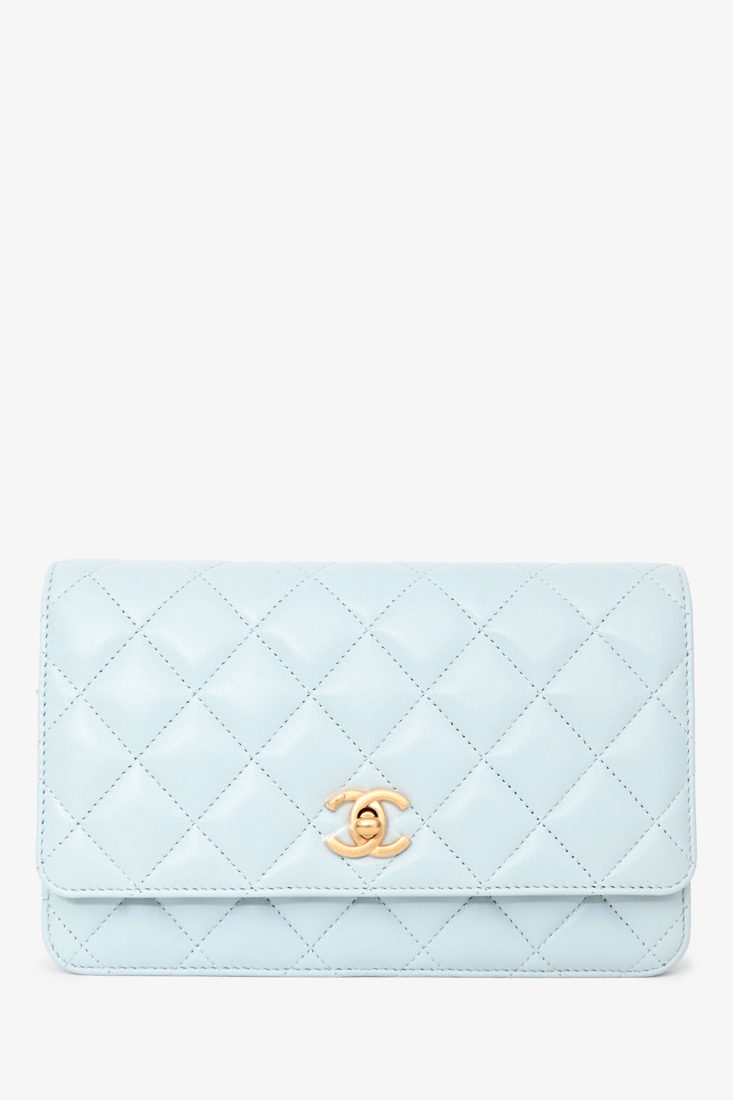 Pre-Loved Chanel™ Light Blue Leather Quilted CC Pearl Crush Wallet On Chain