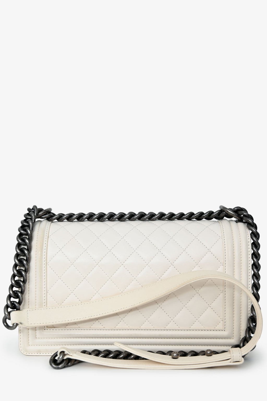 Pre-Loved Chanel™ 2015-16 White Quilted Lambskin Leather Old Medium Boy Bag