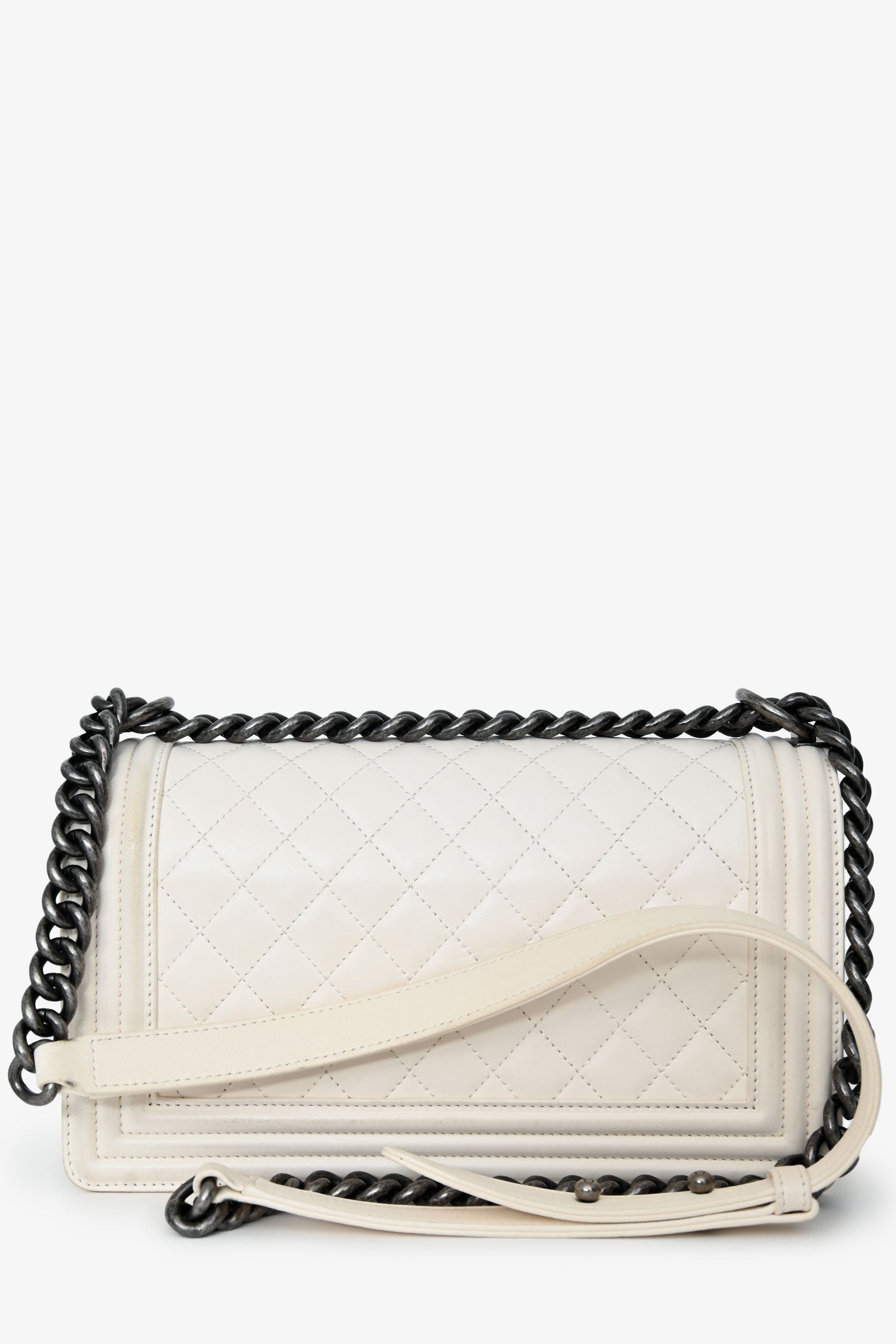 Pre-Loved Chanel™ 2015-16 White Quilted Lambskin Leather Old Medium Boy Bag