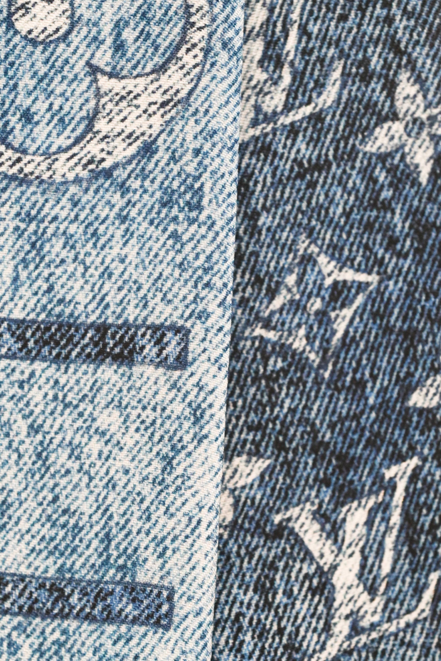 Louis Vuitton Blue/White Silk Logo Twilly