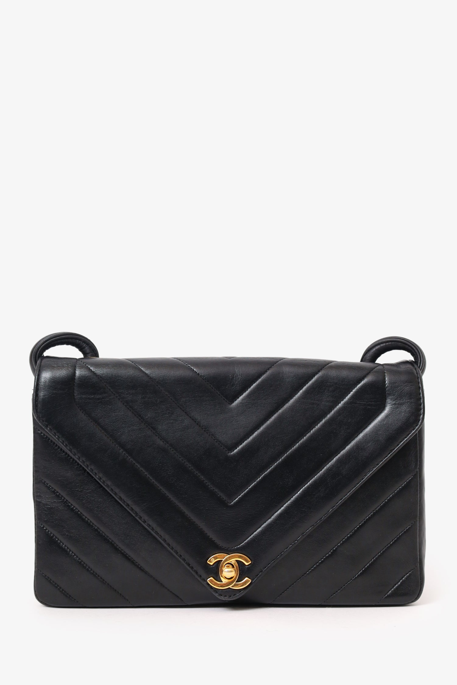 Pre-Loved Chanel™ 1991-94 Black Chevron Leather Medium Envelope Flap Bag (Refurbished)