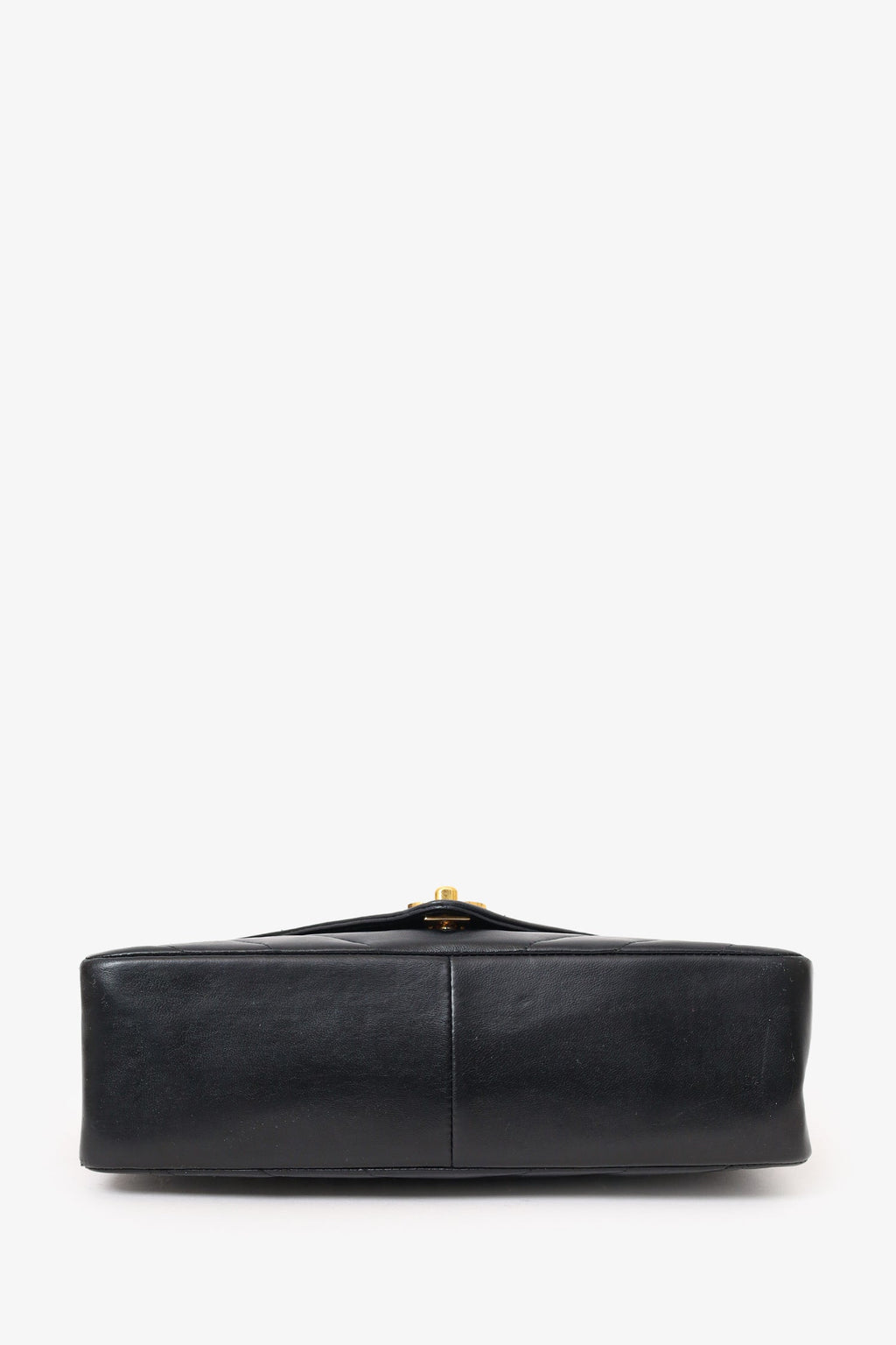 Pre-Loved Chanel™ 1991-94 Black Chevron Leather Medium Envelope Flap Bag (Refurbished)