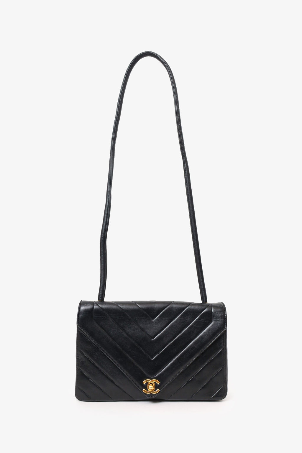 Pre-Loved Chanel™ 1991-94 Black Chevron Leather Medium Envelope Flap Bag (Refurbished)