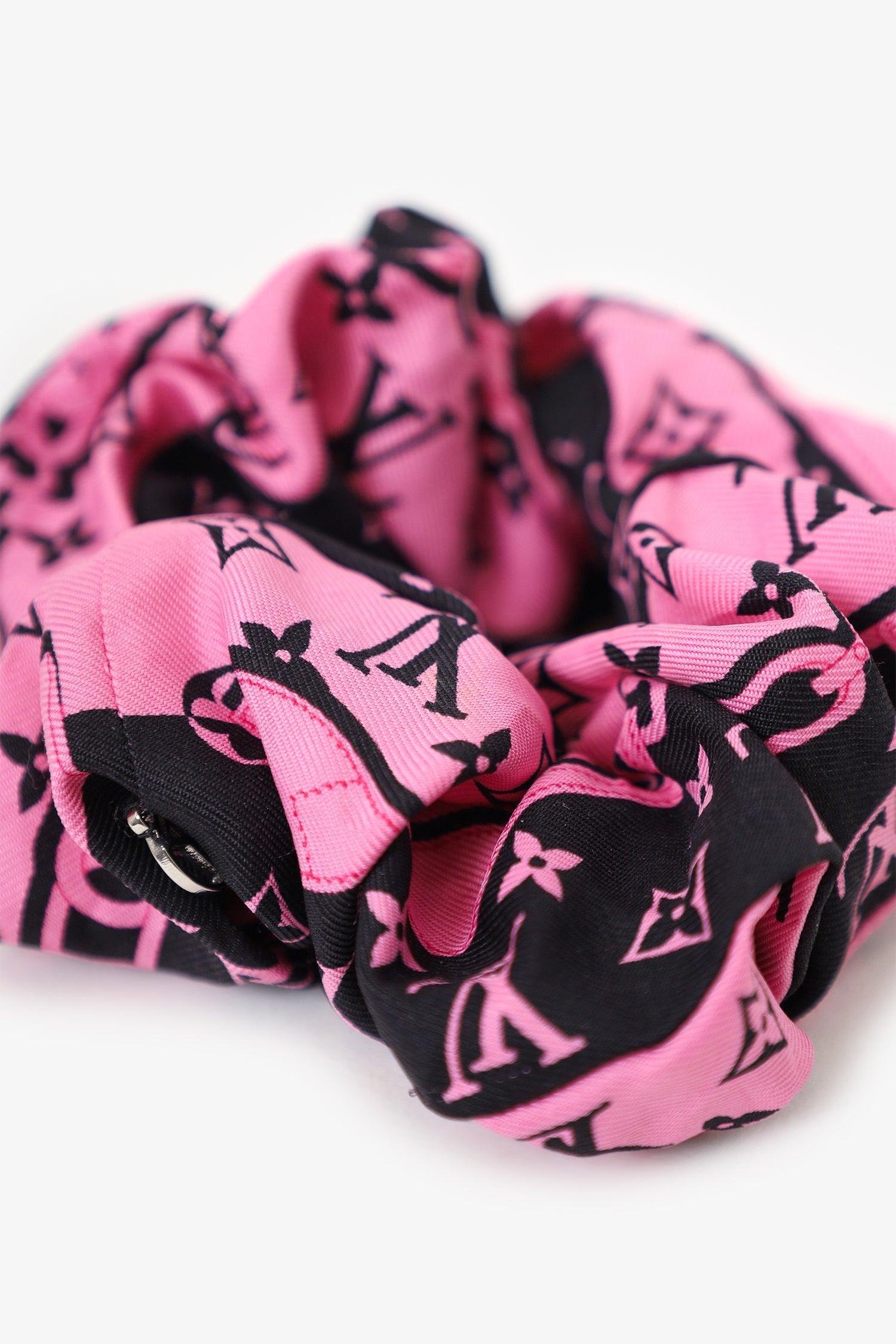 Louis Vuitton Black/Pink Silk Monogram Confidential Chouchou Scrunchie