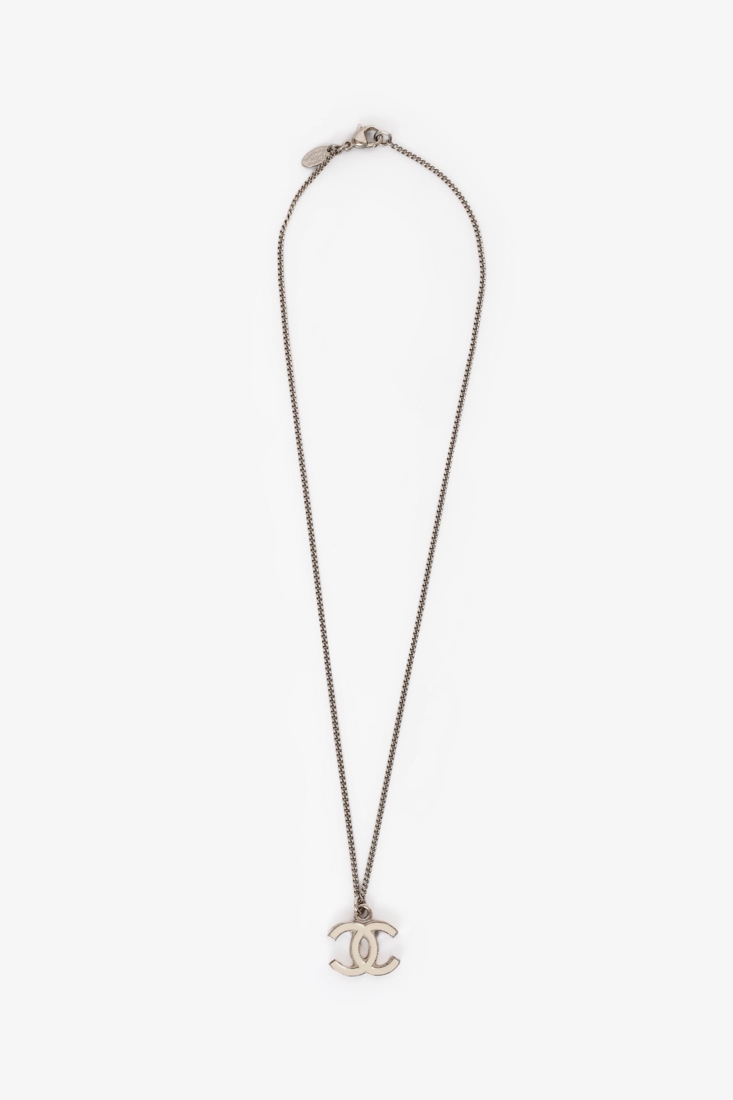 Pre-Loved Chanel™ 2007 Silver Toned Enamel CC Interlocking Pendant Necklace