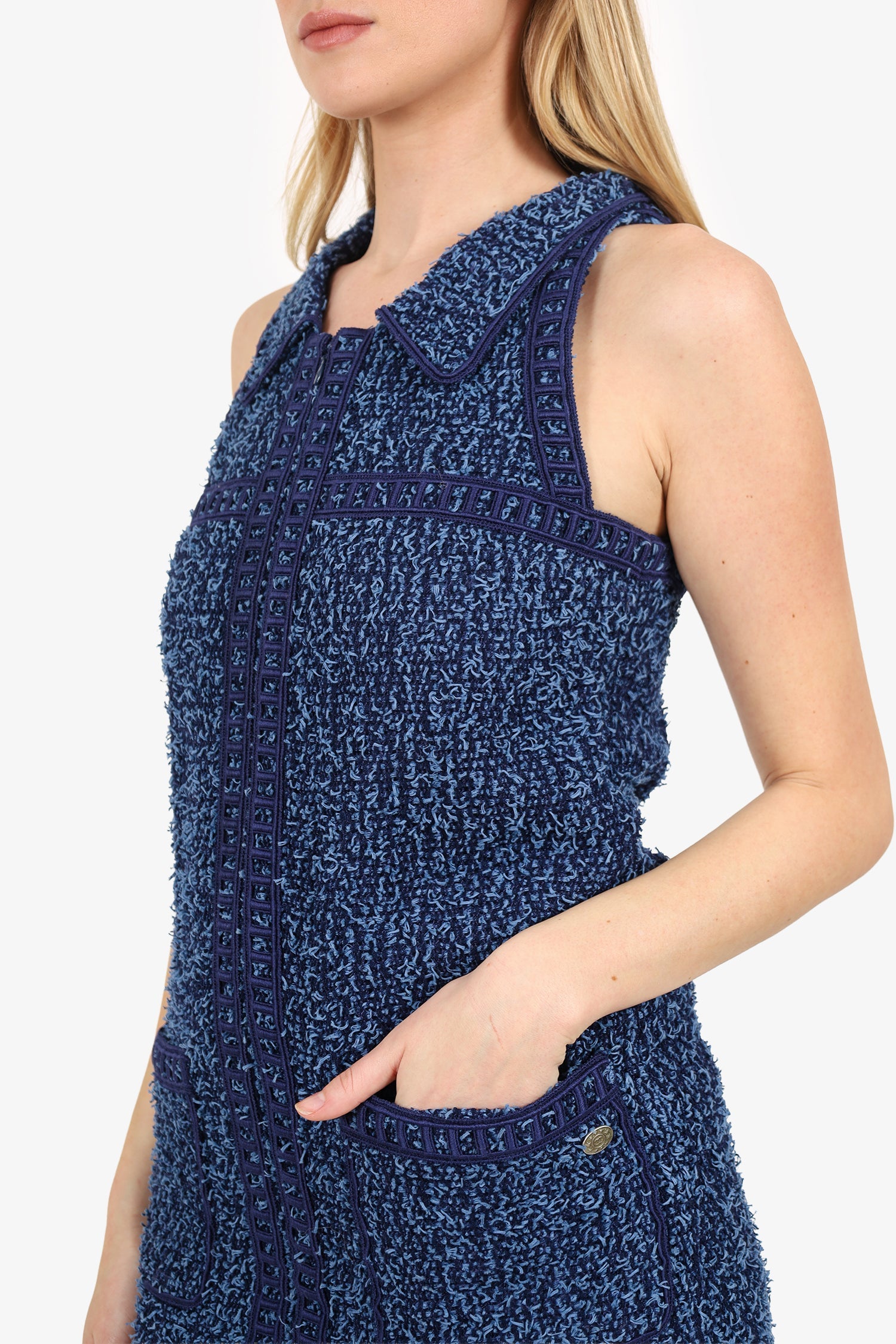 Pre-Loved Chanel™ Blue Boucle Tweed Sleeveless Shift Dress Size 34