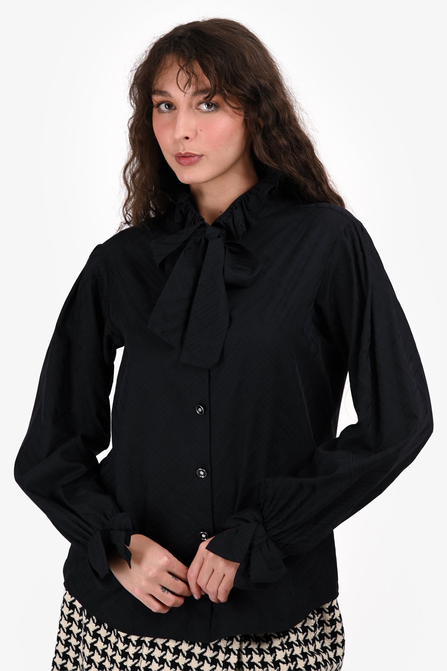 Pre-Loved Chanel™ Black Cotton/Silk Bow Cuff Button Down Blouse Size 36