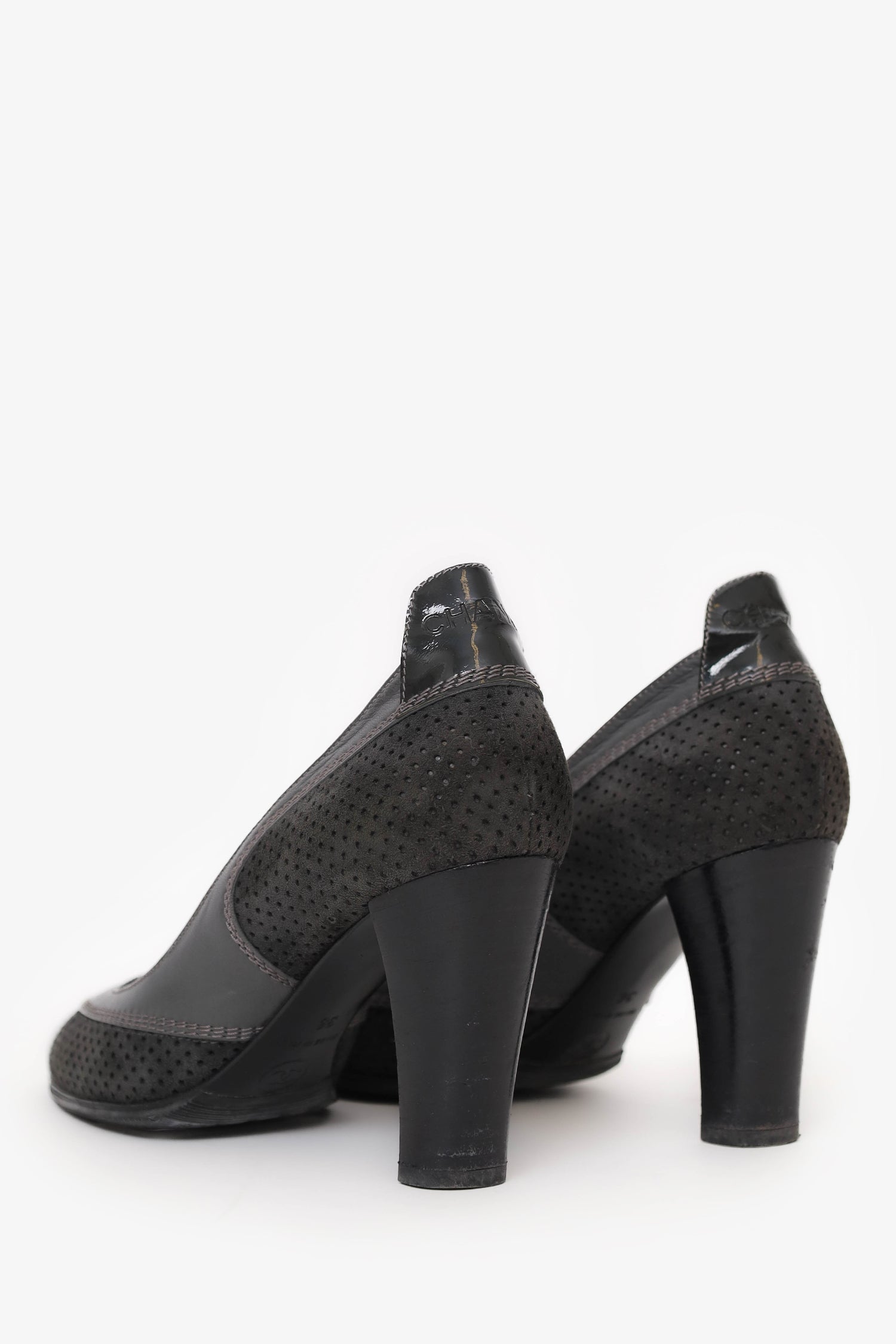 Pre-Loved Chanel™ Grey Suede/Leather Mesh CC Pumps Size 36