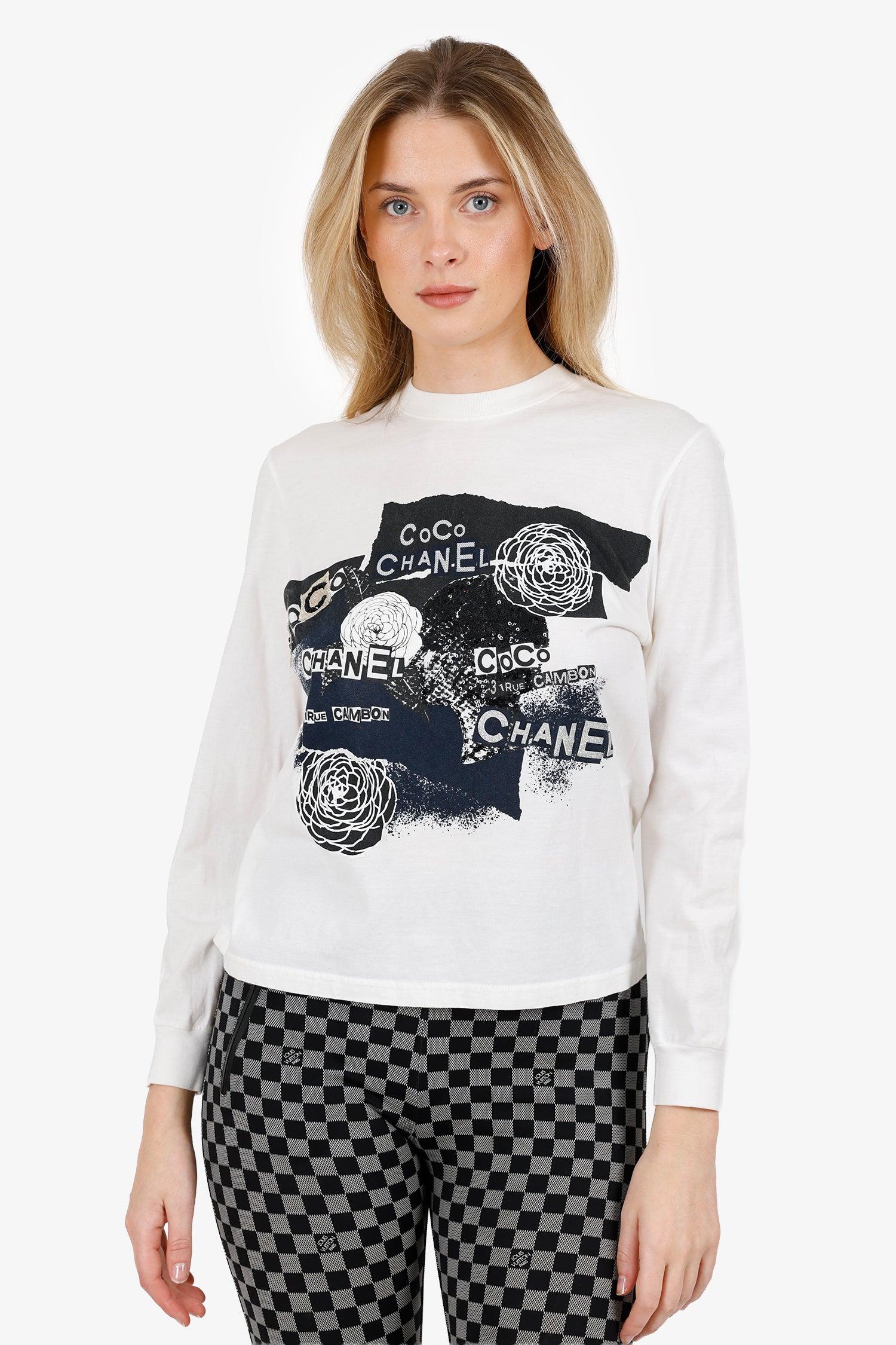 Pre-Loved Chanel™ 20P White Crystal/Sequin Embellished Long Sleeve T-Shirt Size XS