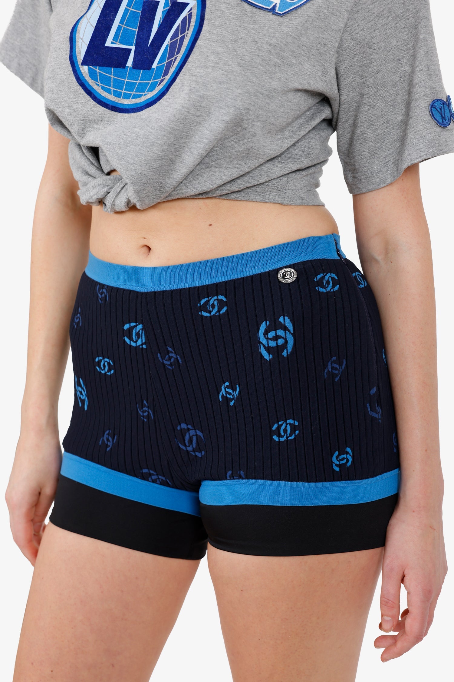 Chanel 22S Black/Blue Ribbed Knit CC Mini Shorts Size M