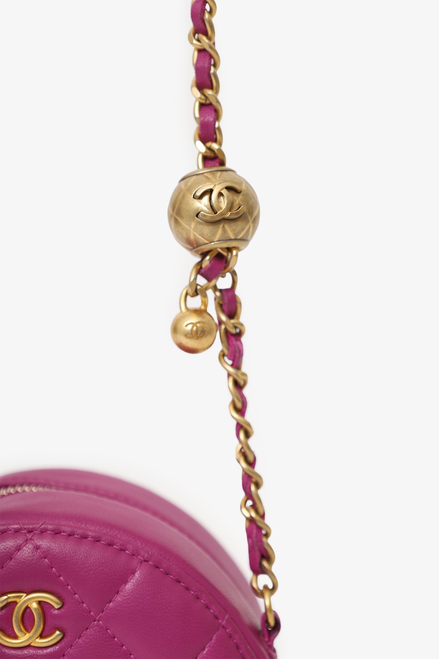 Pre-Loved Chanel™ 2020 Pink Quilted Leather Pearl Crush Round Clutch Bag