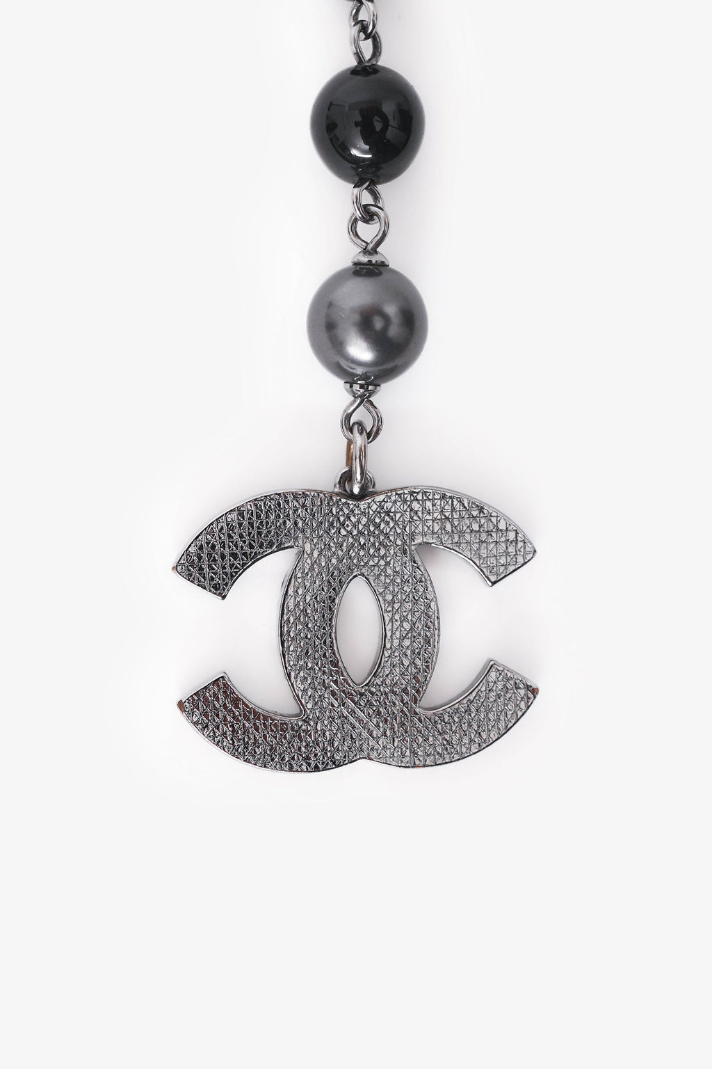 Pre-Loved Chanel™ 2013 Black/Silver Tone Metal Beaded CC Bracelet