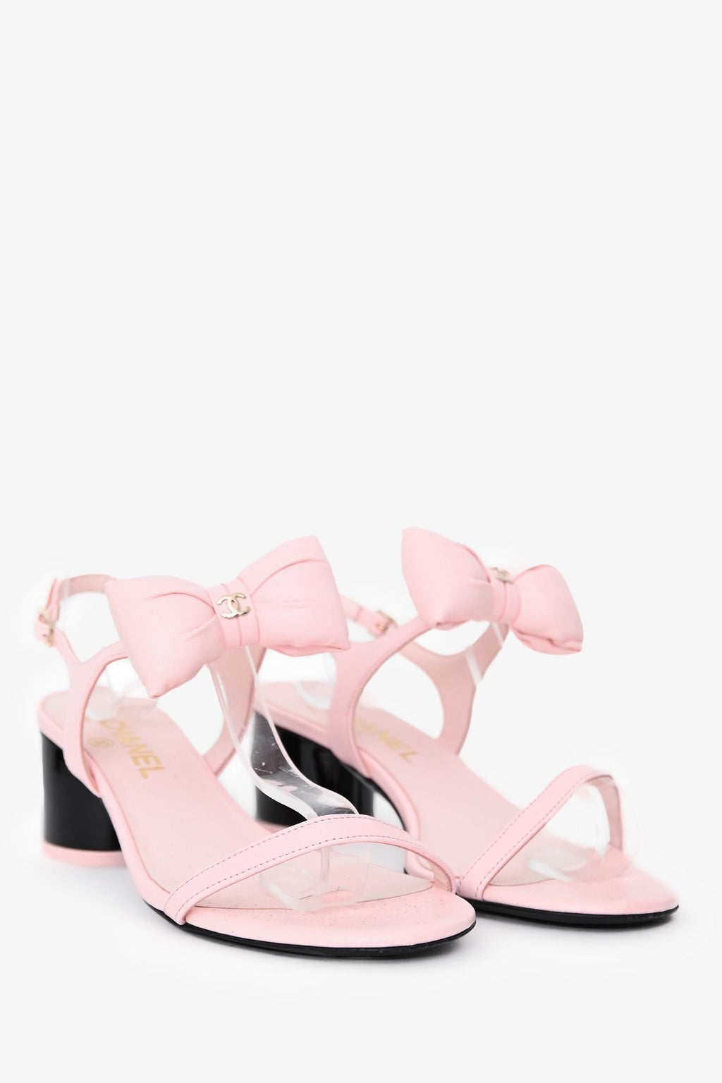 Pre-Loved Chanel™ 2025 Pink Lambskin Bow Sandals Size 37