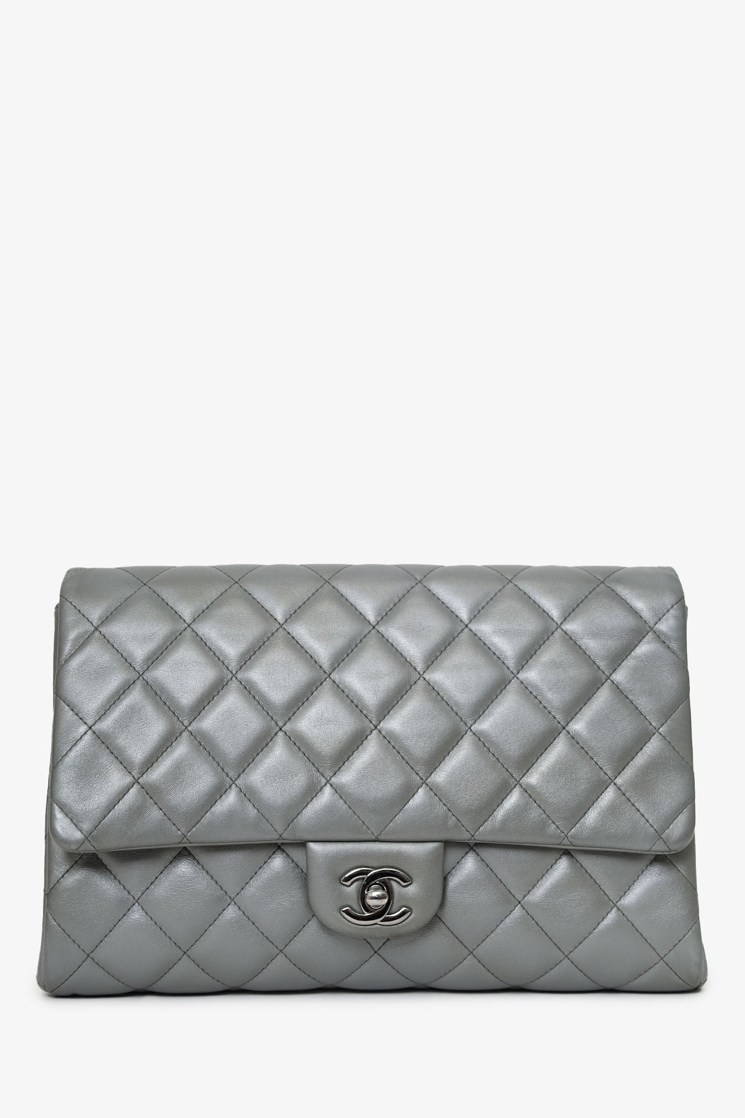 Pre-Loved Chanel™ Grey Metallic Quilted Leather New Clutch With Chain
