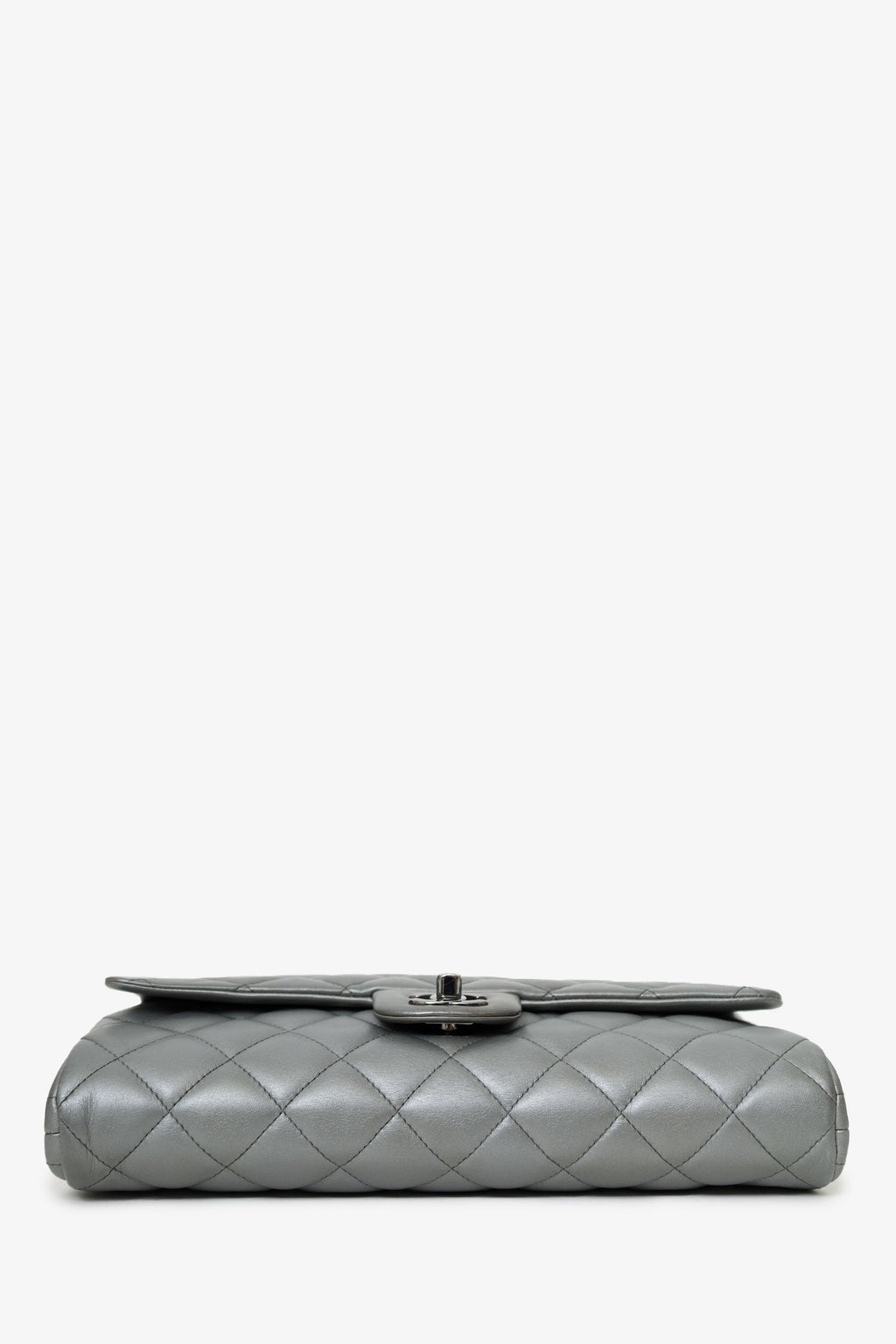 Pre-Loved Chanel™ Grey Metallic Quilted Leather New Clutch With Chain
