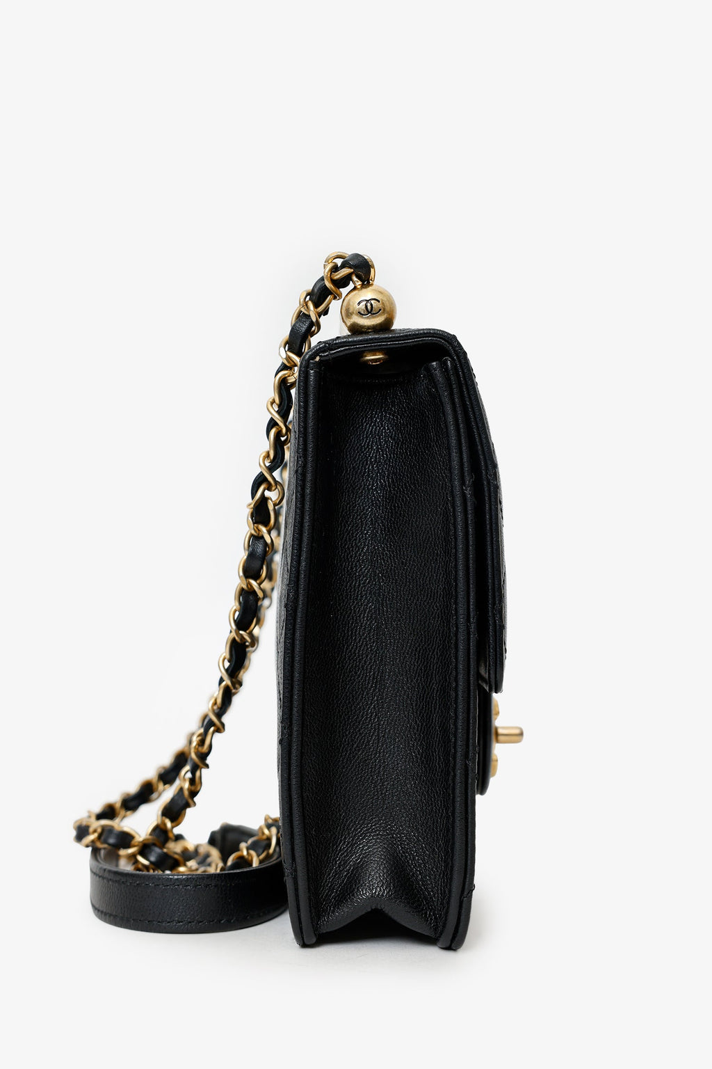 Pre-Loved Chanel™  2019-20 Black Quilted Goatskin Mini Chic Pearls Flap Bag
