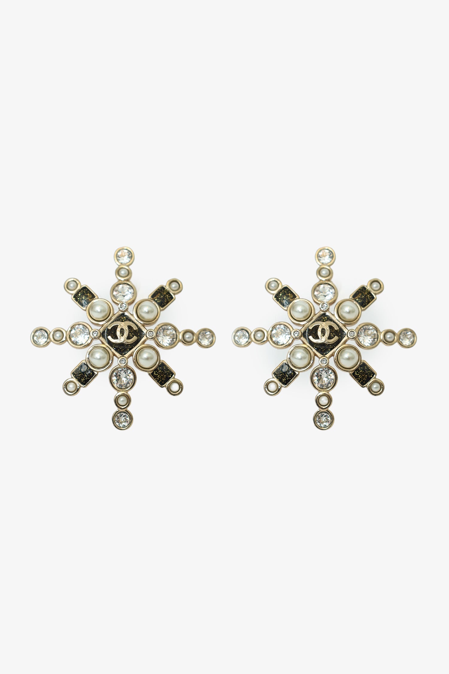 Pre-Loved Chanel™ Gold-tone Black Bead Pearl Crystal CC Star Earrings