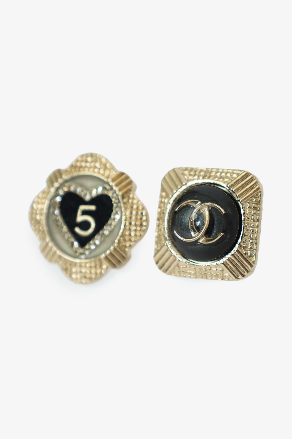 Pre-Loved Chanel™ 2021 Resin & Strass CC Pin Brooch Set