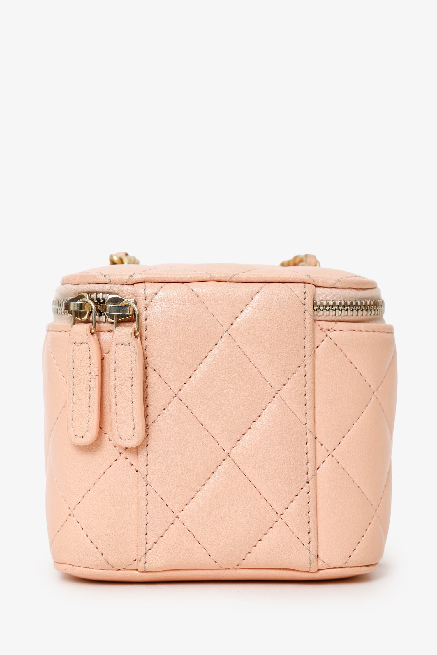 Pre-Loved Chanel™ 2021 Pink Quilted Lambskin Pearl Crush Mini Vanity Case