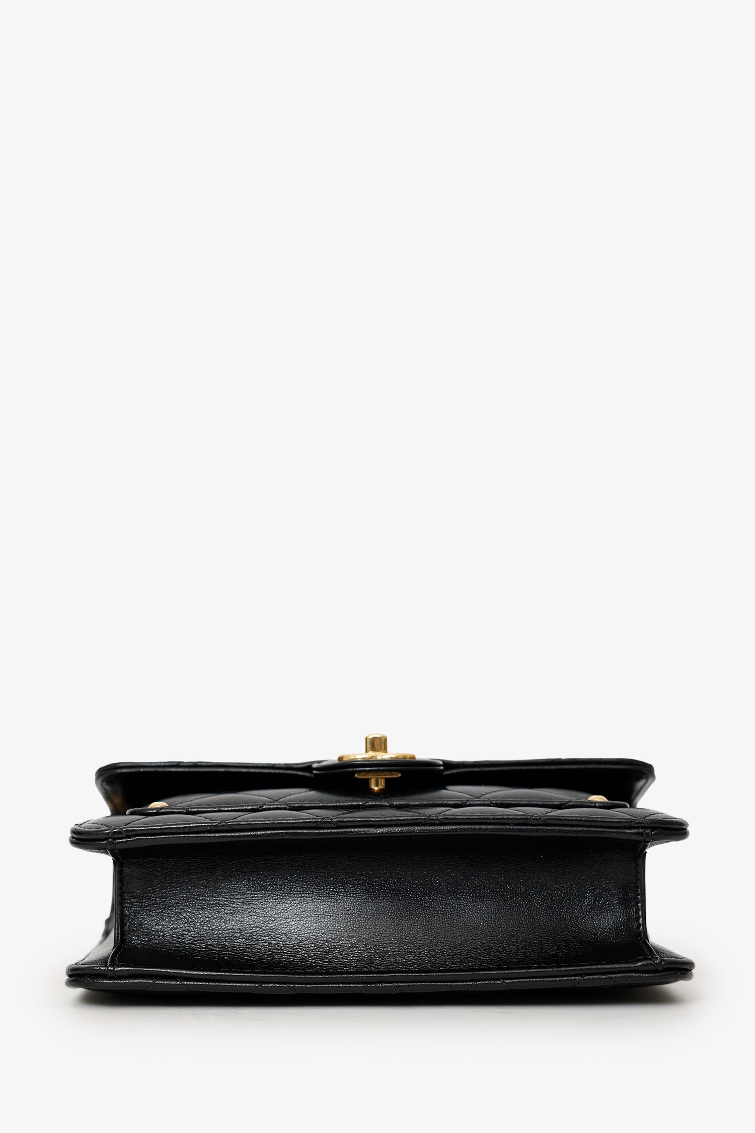 Pre-Loved Chanel™ 25B Black Lambskin Quilted Top Handle Wallet On Chain