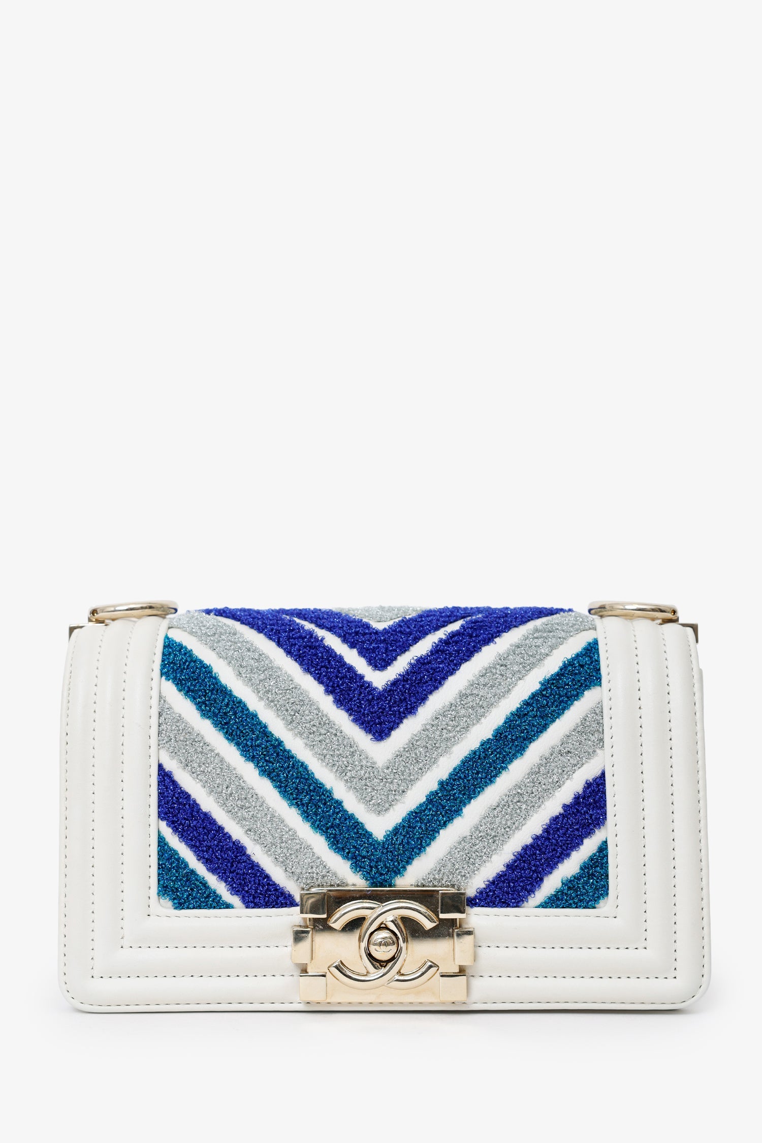 Pre-Loved Chanel™ 2019 White/Blue Chevron Small Boy Shoulder Bag