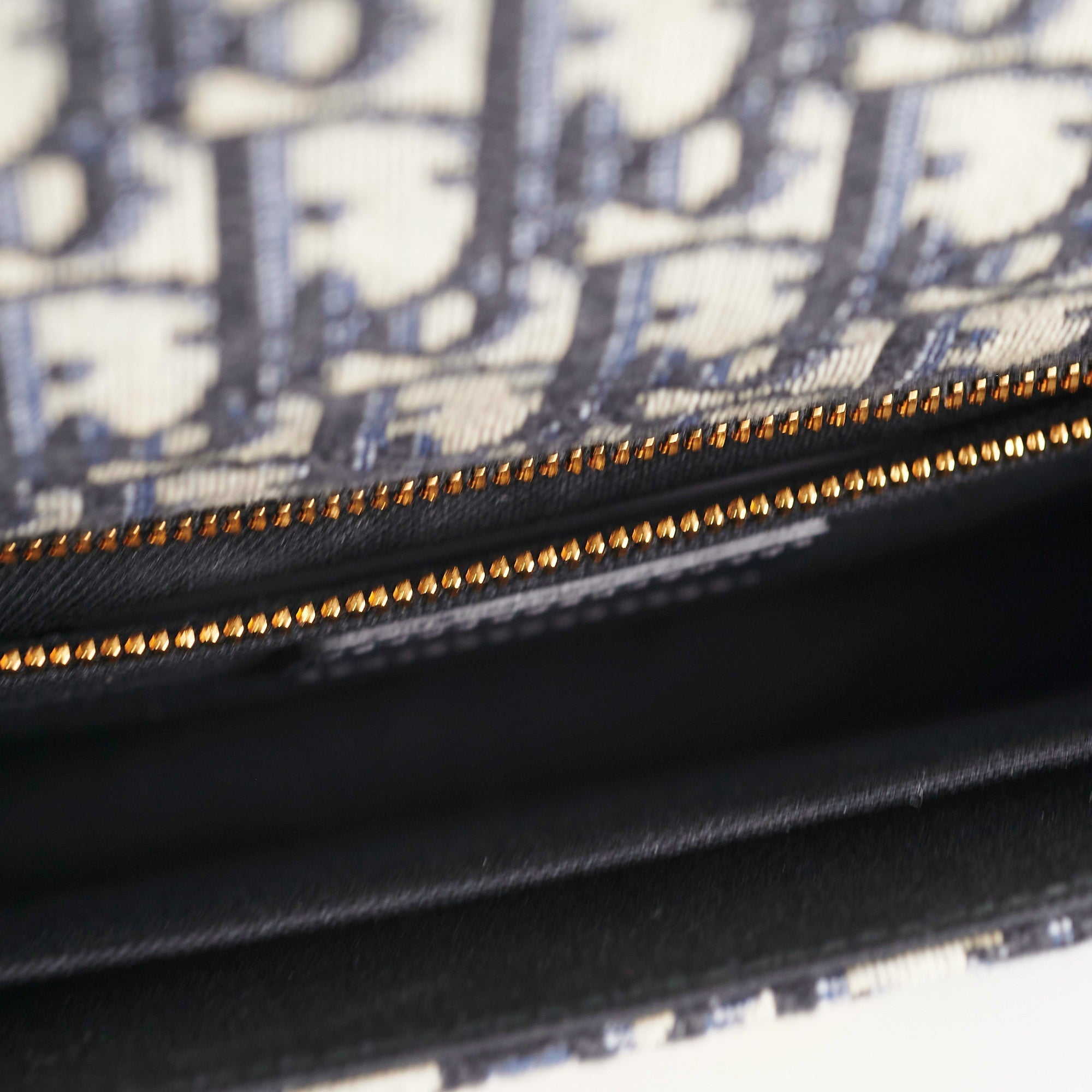 Christian Dior 30 Montaigne Crossbody Bag